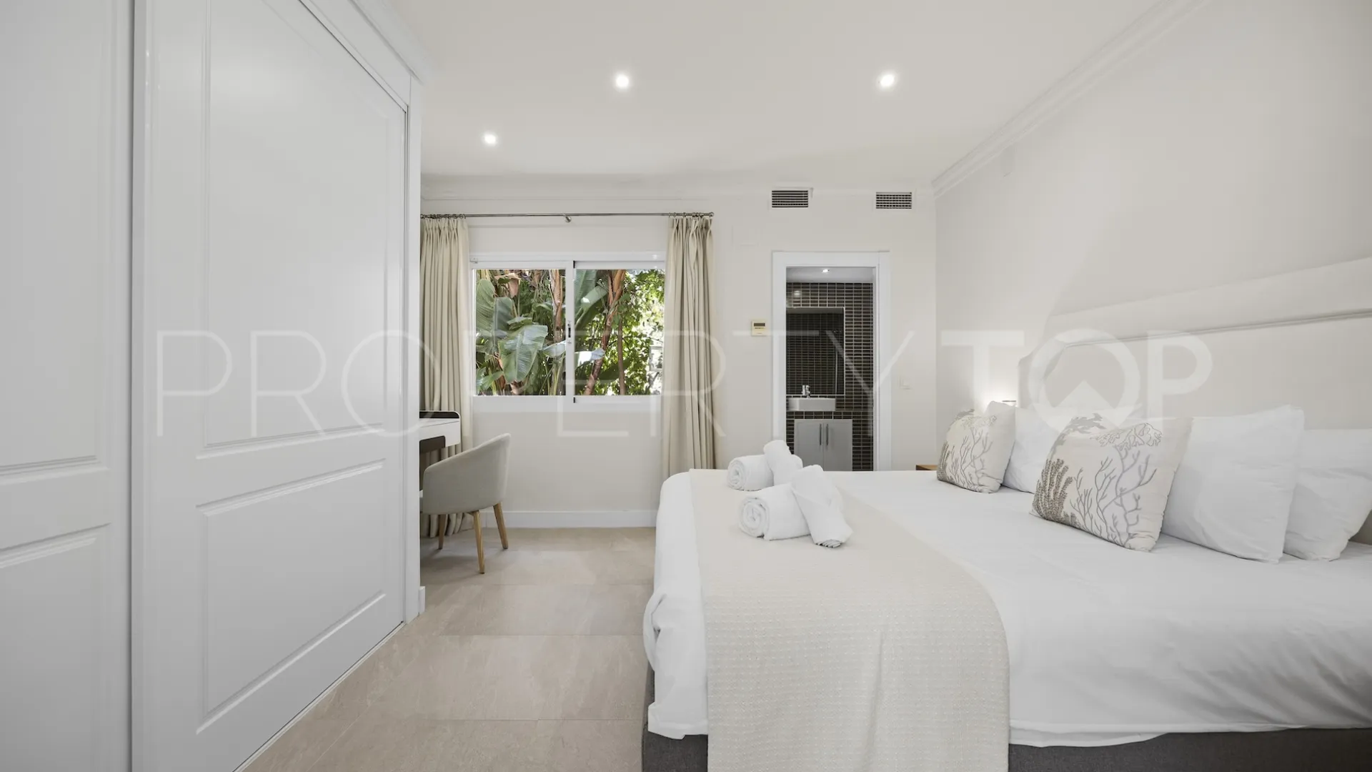 Comprar villa en El Herrojo
