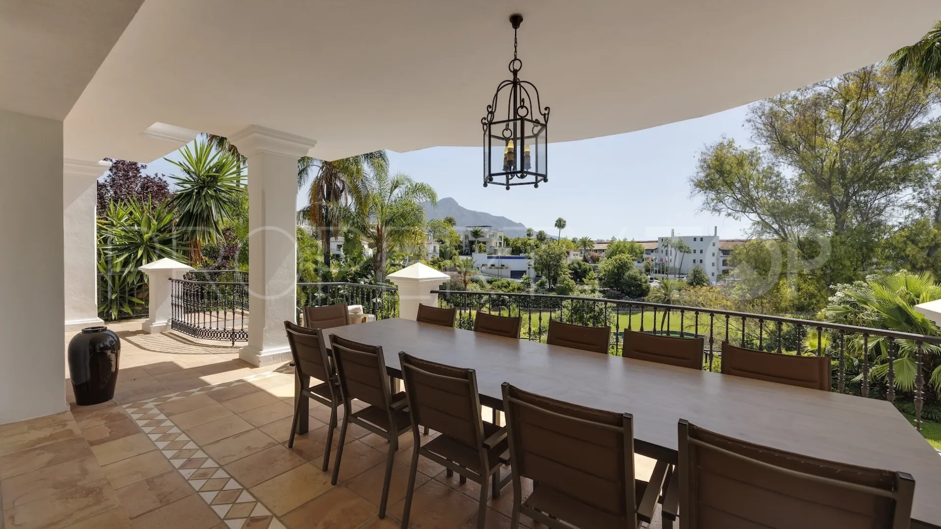 Comprar villa en El Herrojo