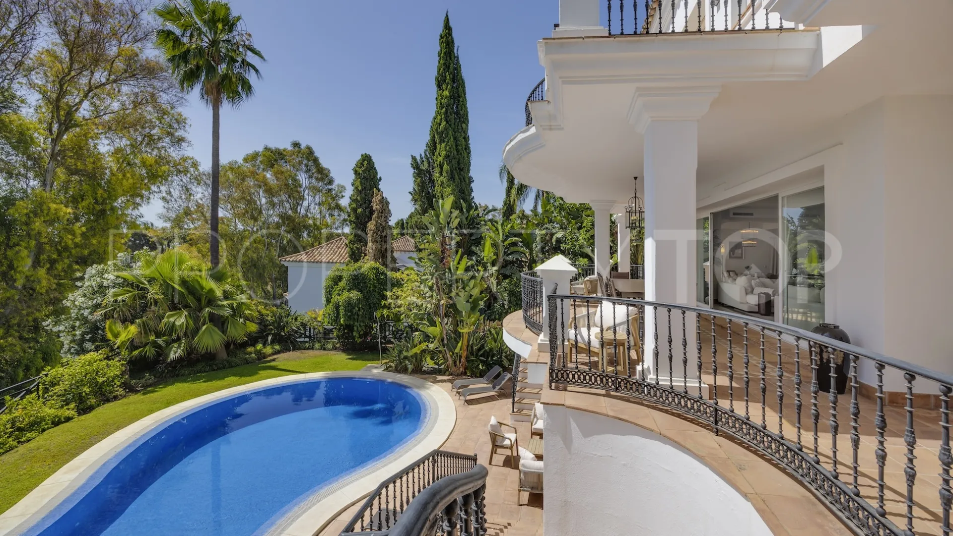 Comprar villa en El Herrojo