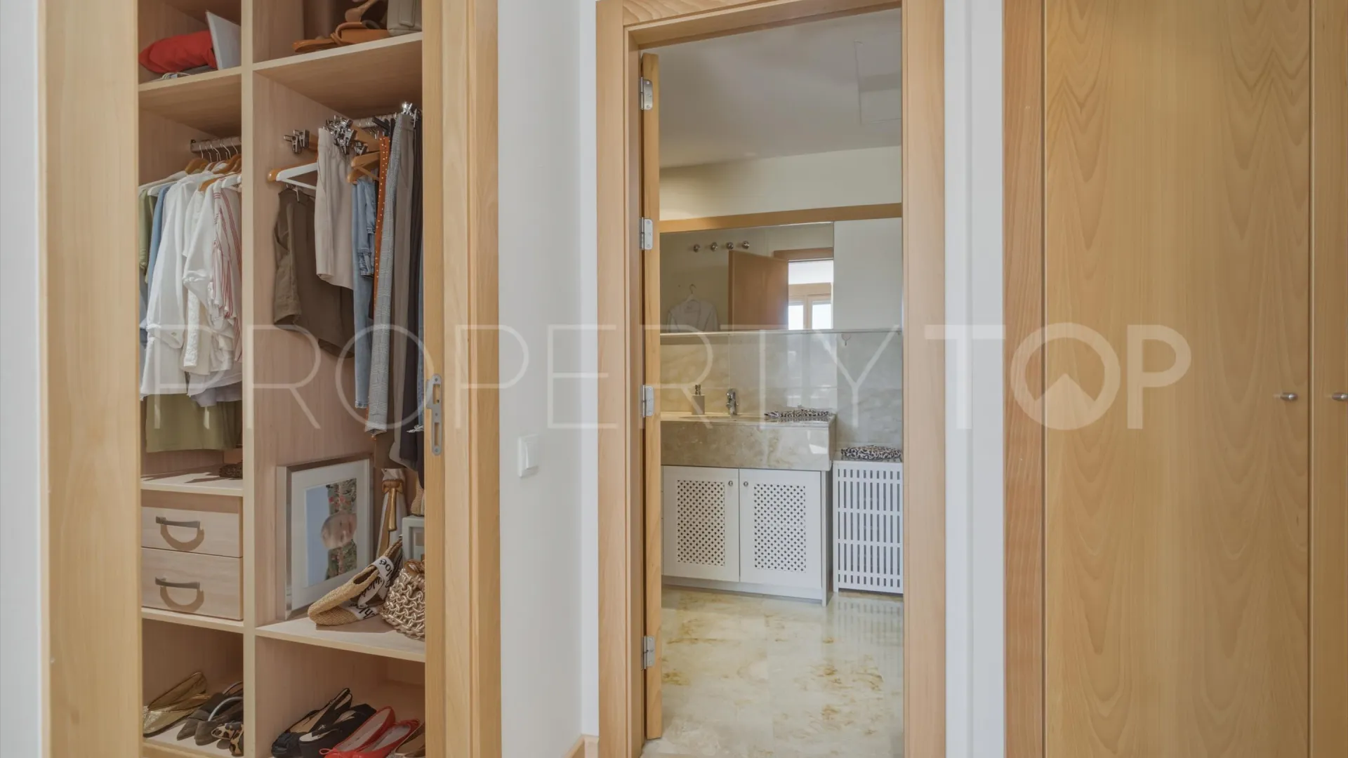 Lomas de los Monteros 3 bedrooms apartment for sale