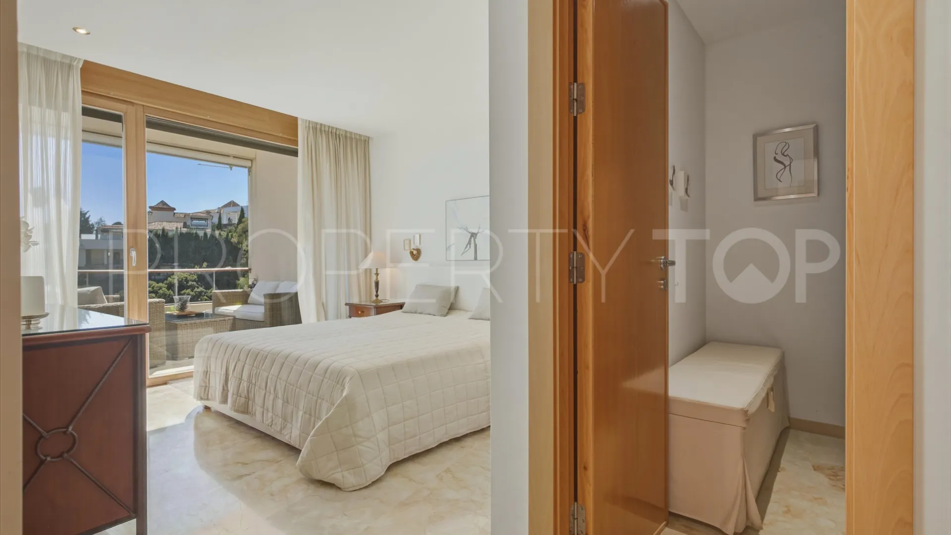 Lomas de los Monteros 3 bedrooms apartment for sale