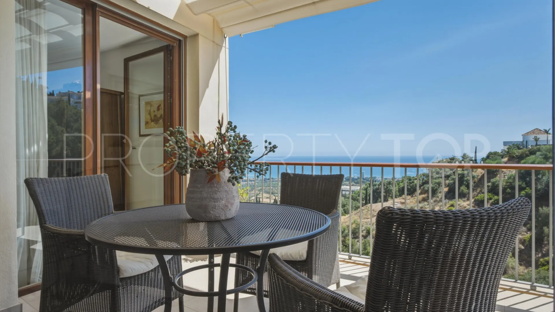 Lomas de los Monteros 3 bedrooms apartment for sale