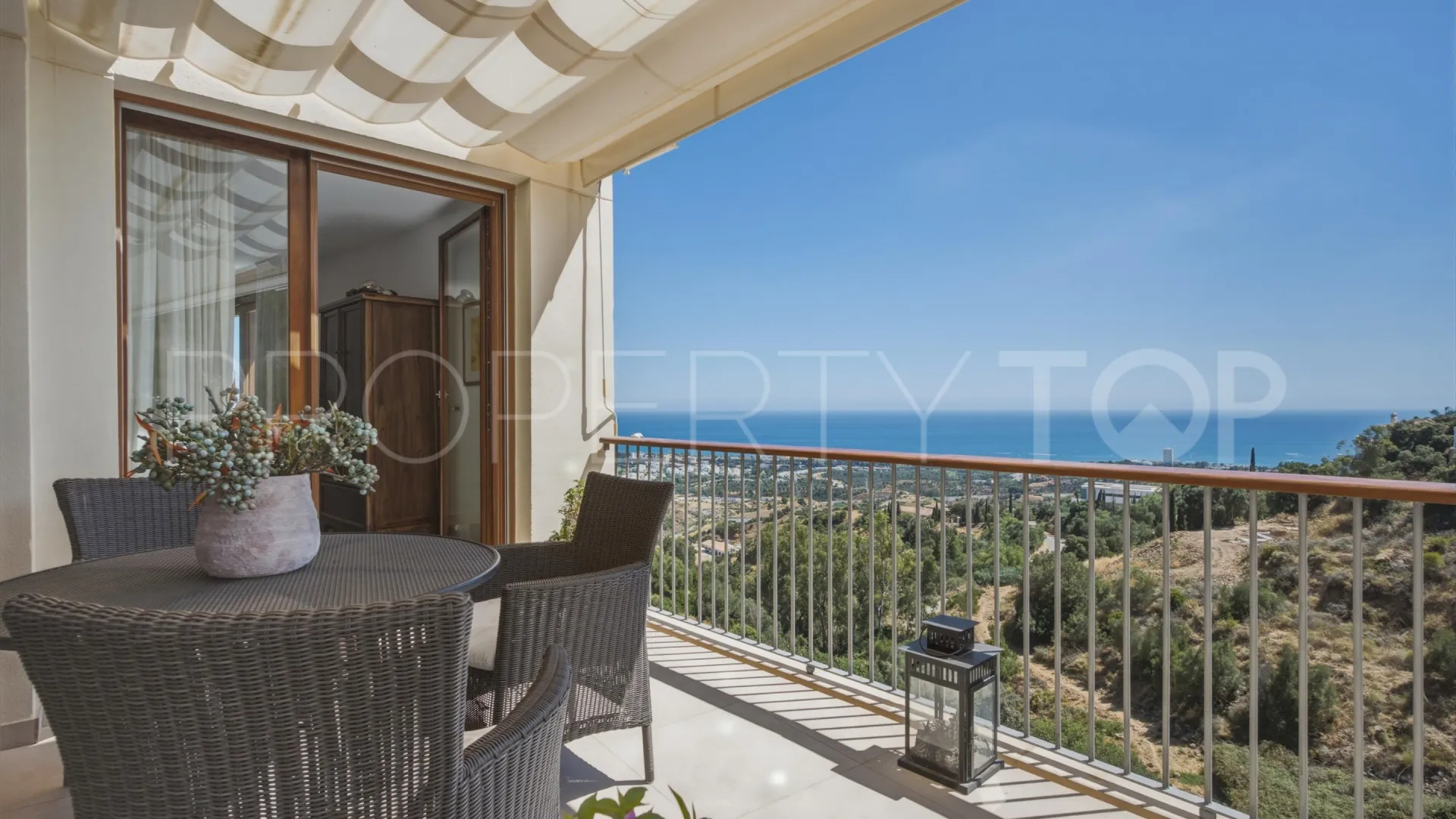 Lomas de los Monteros 3 bedrooms apartment for sale