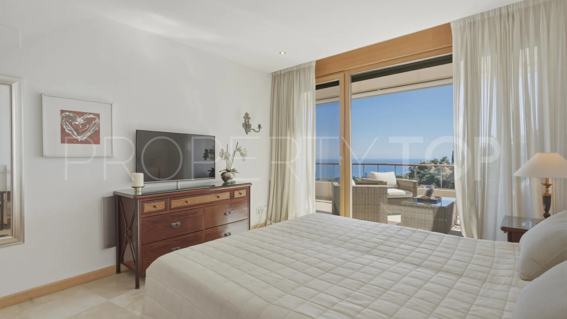 Lomas de los Monteros 3 bedrooms apartment for sale