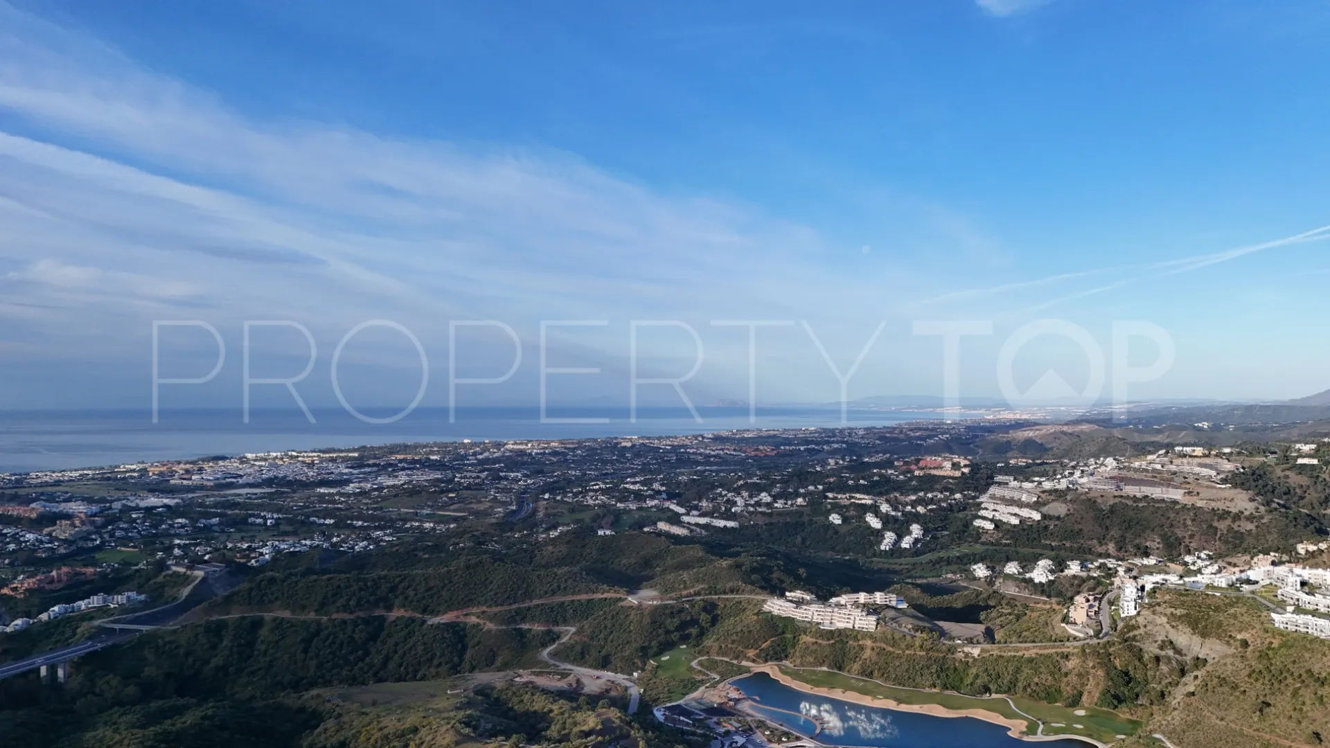 Se vende villa en Real de La Quinta de 5 dormitorios