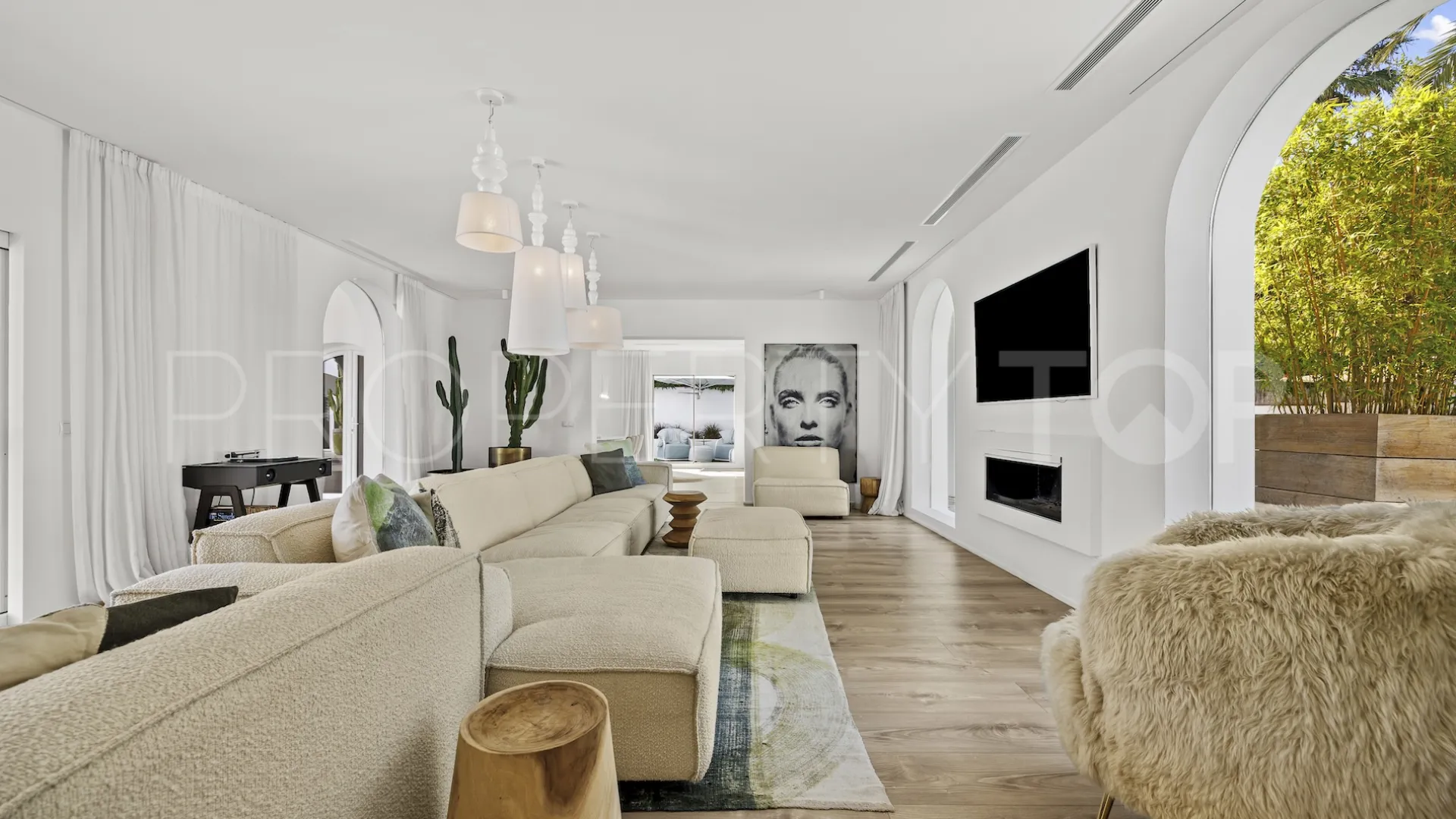 Villa en venta en Guadalmina Alta de 5 dormitorios