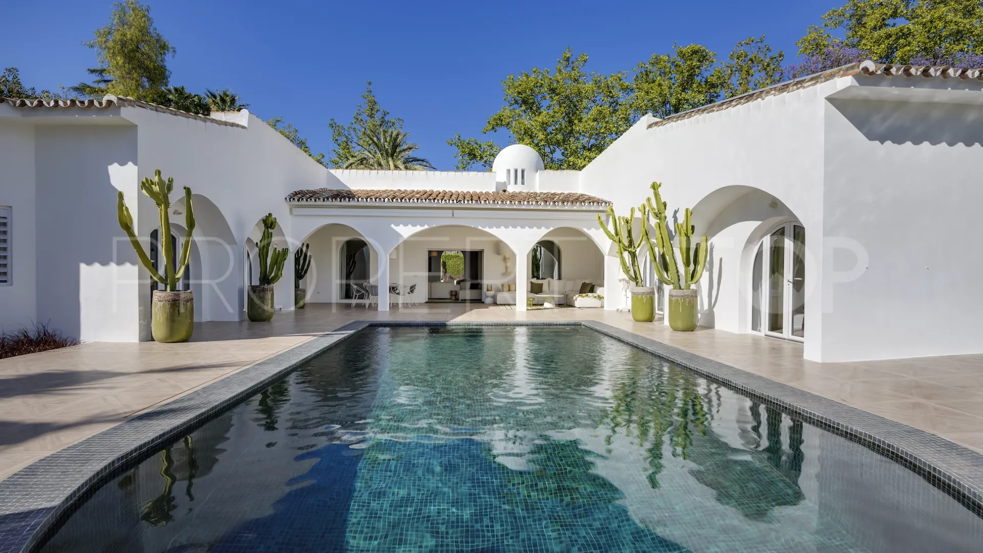 Villa en venta en Guadalmina Alta de 5 dormitorios