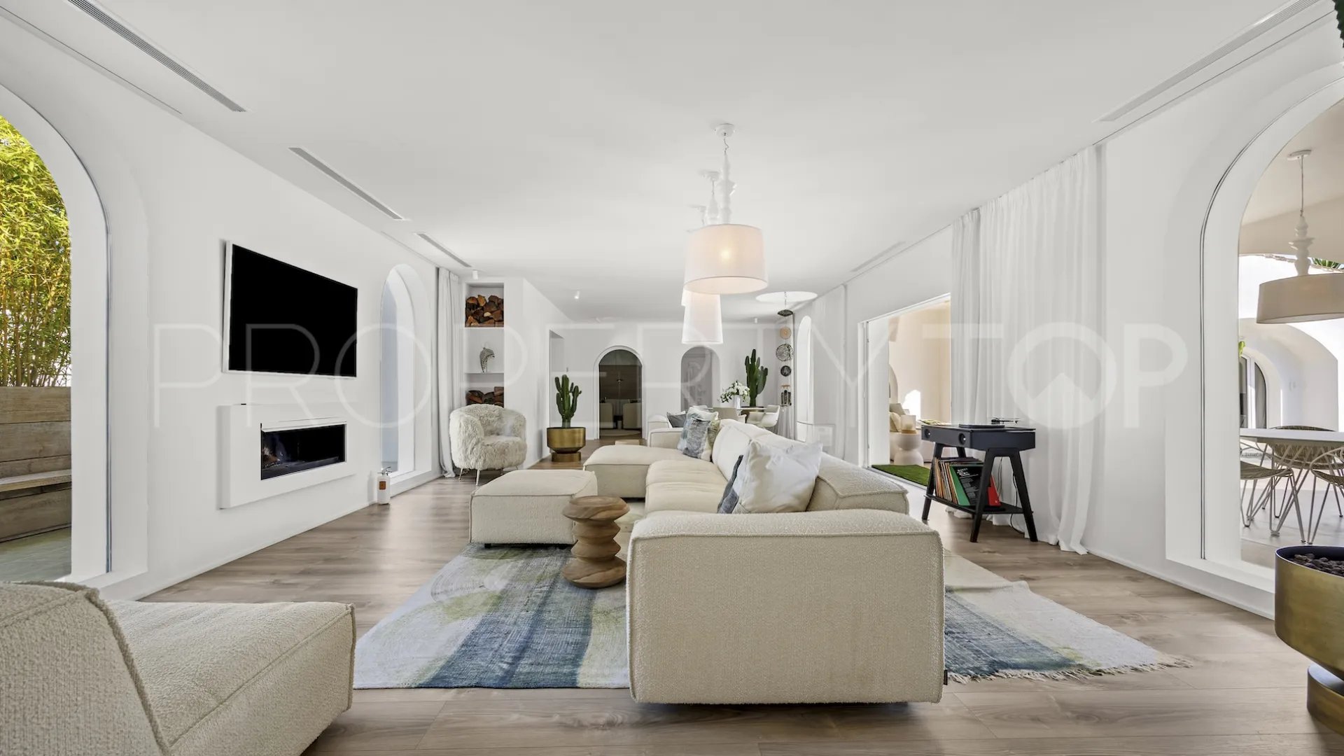 Villa en venta en Guadalmina Alta de 5 dormitorios