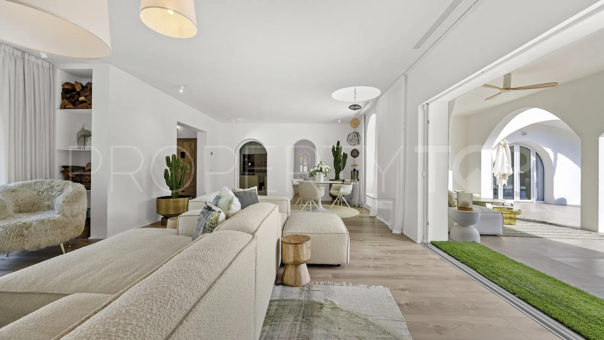 Villa en venta en Guadalmina Alta de 5 dormitorios