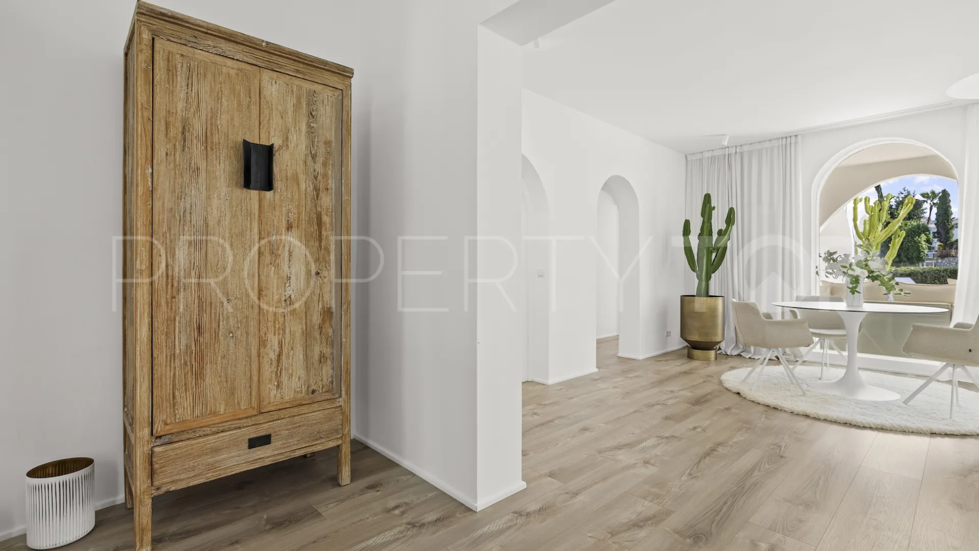 Villa en venta en Guadalmina Alta de 5 dormitorios