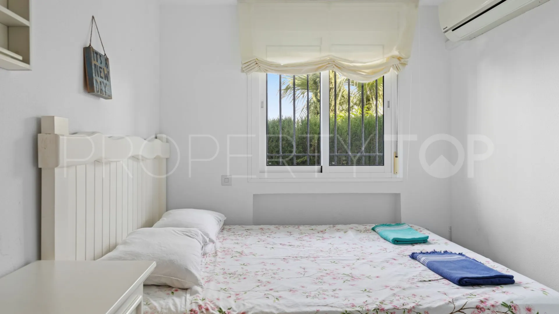 5 bedrooms villa for sale in Torrenueva