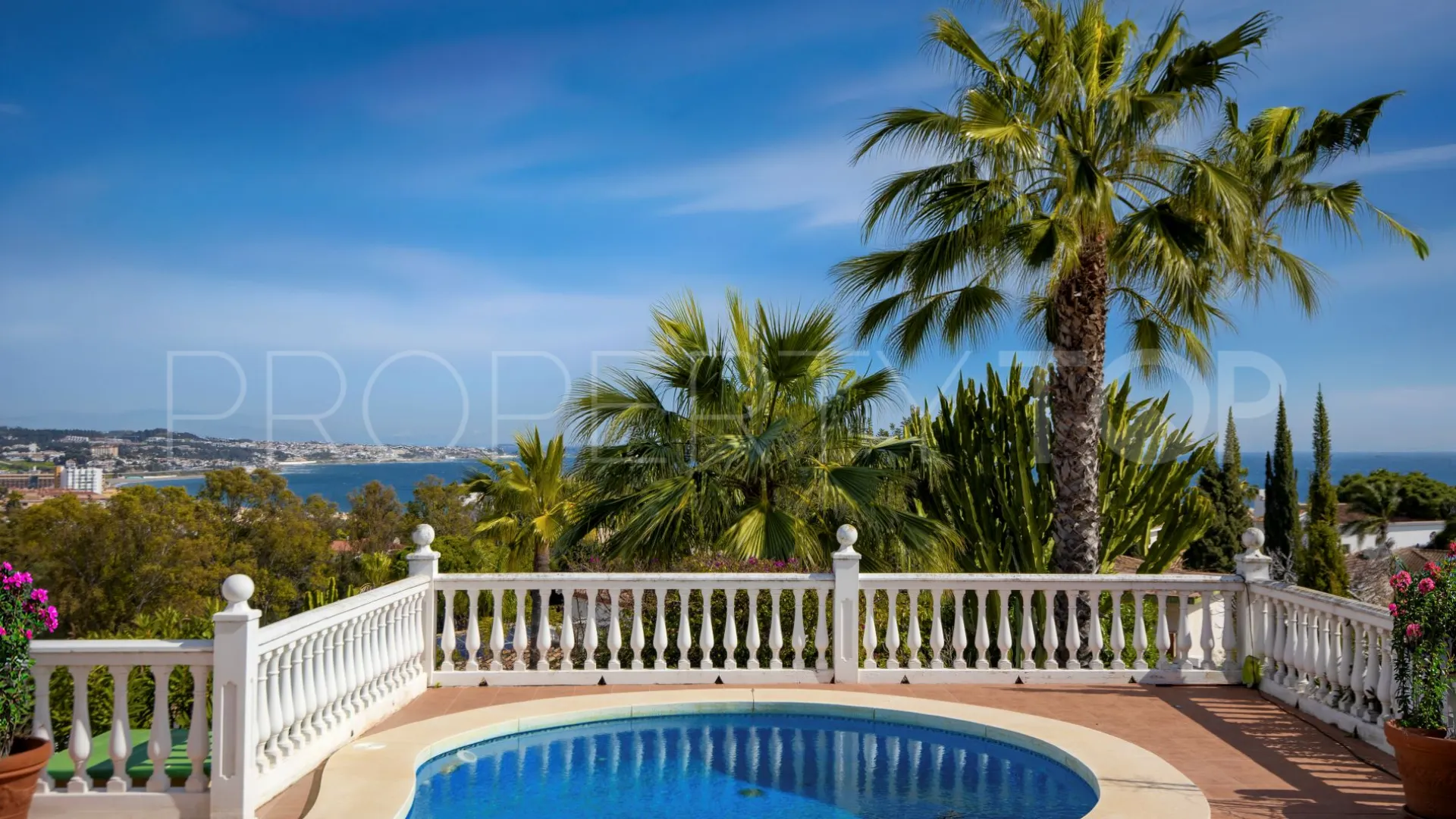 5 bedrooms villa for sale in Torrenueva