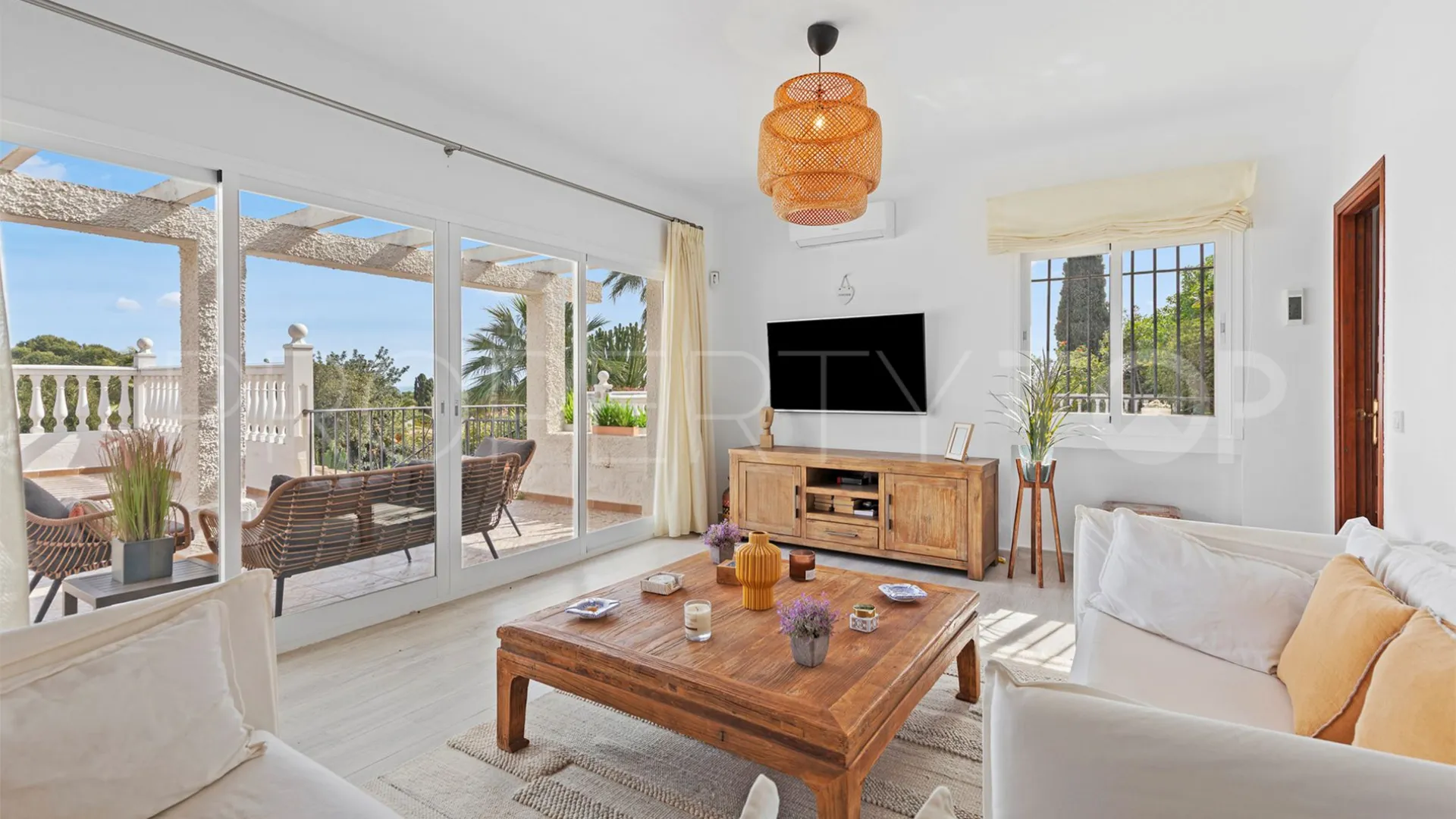 5 bedrooms villa for sale in Torrenueva