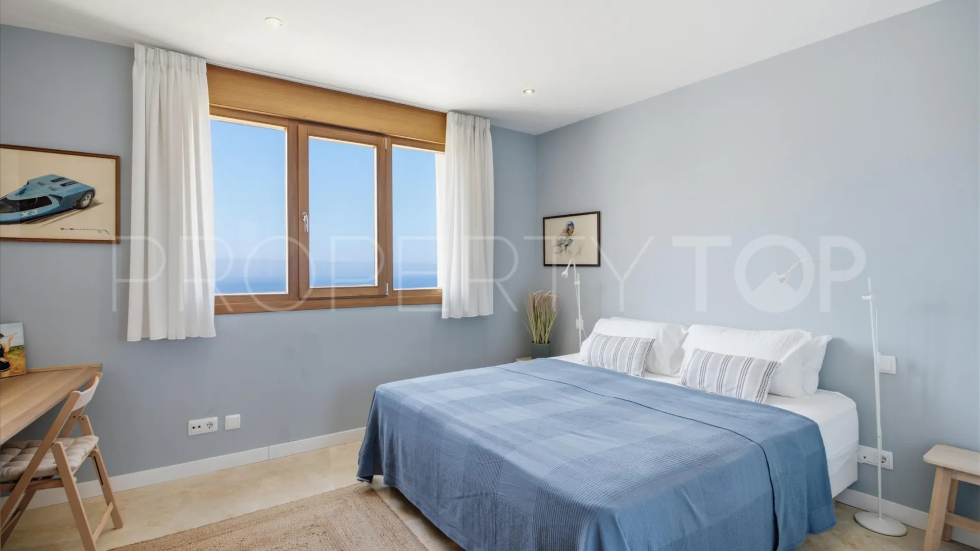 For sale penthouse in Los Altos de los Monteros