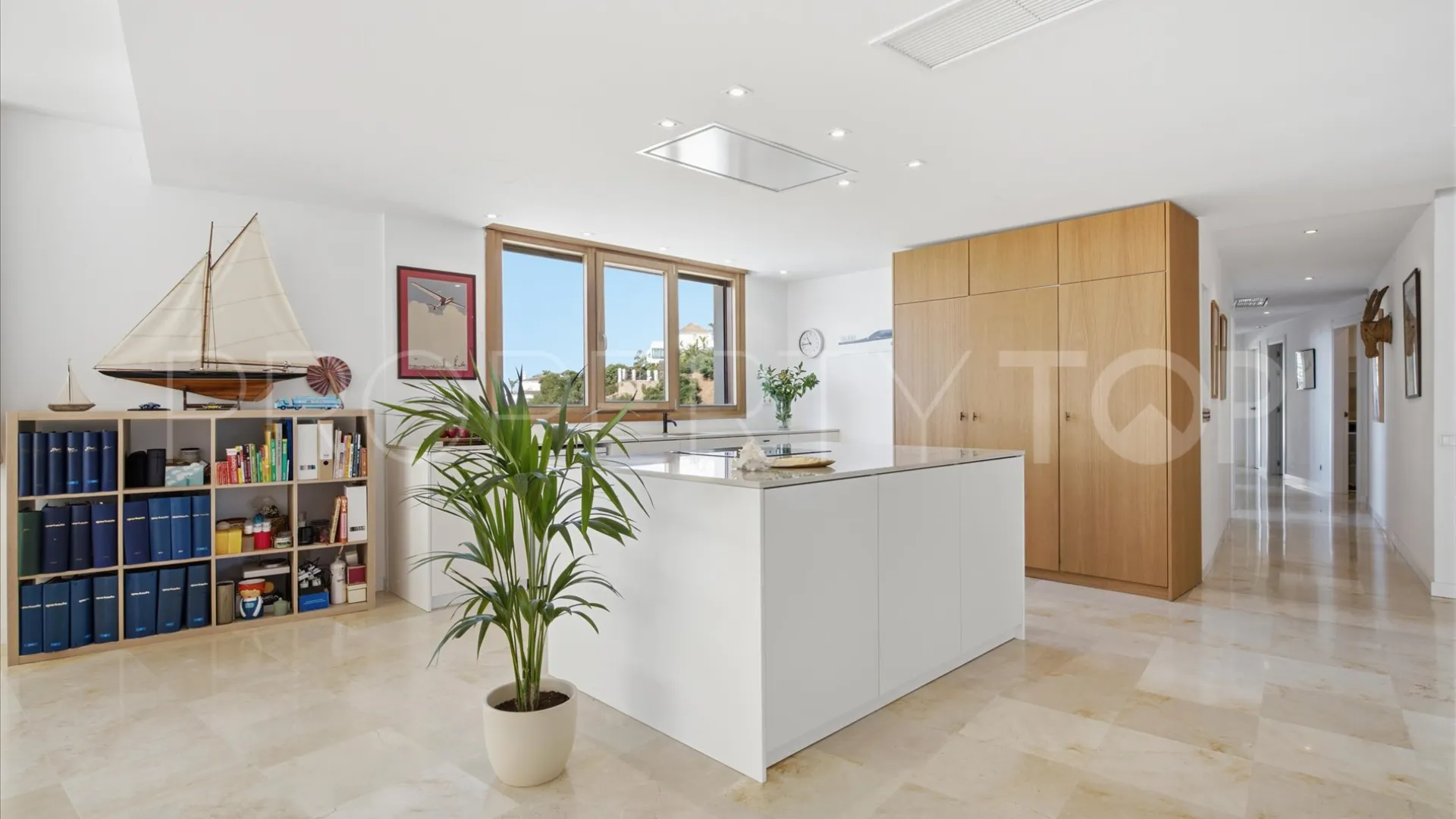 For sale penthouse in Los Altos de los Monteros