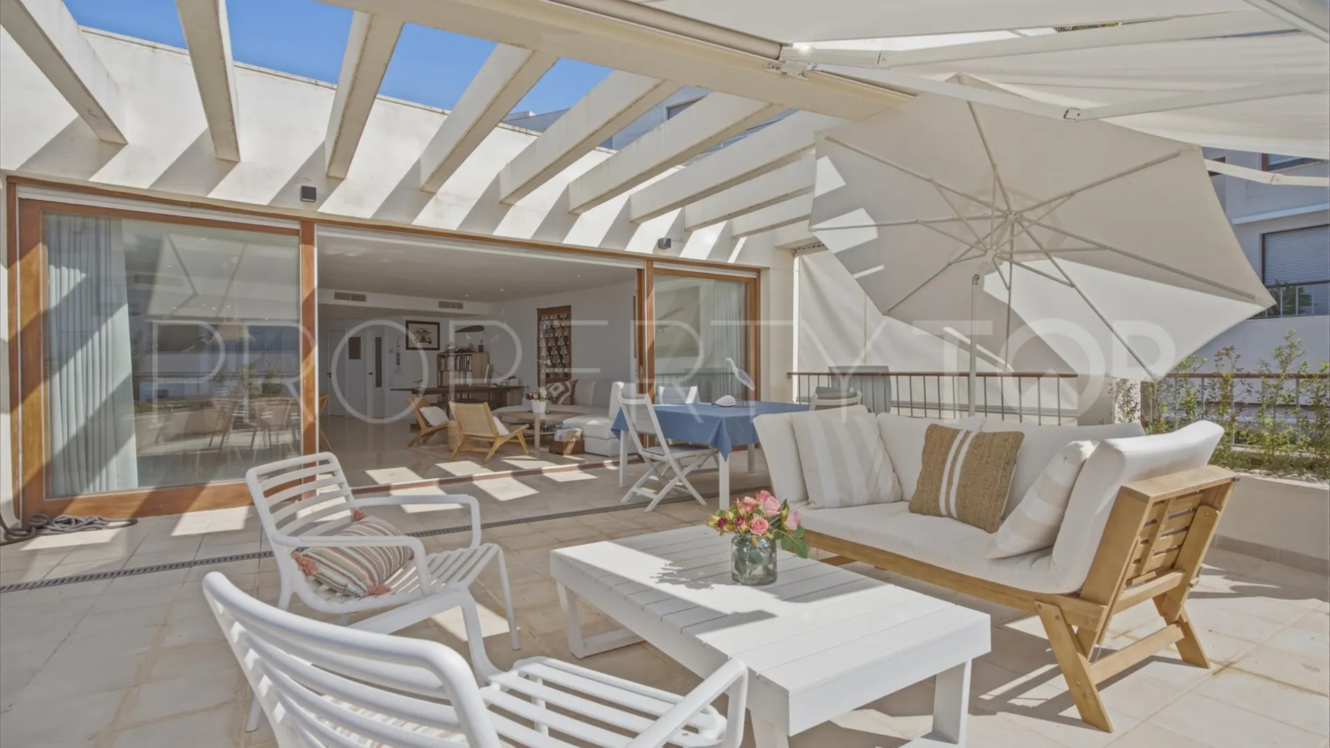 For sale penthouse in Los Altos de los Monteros