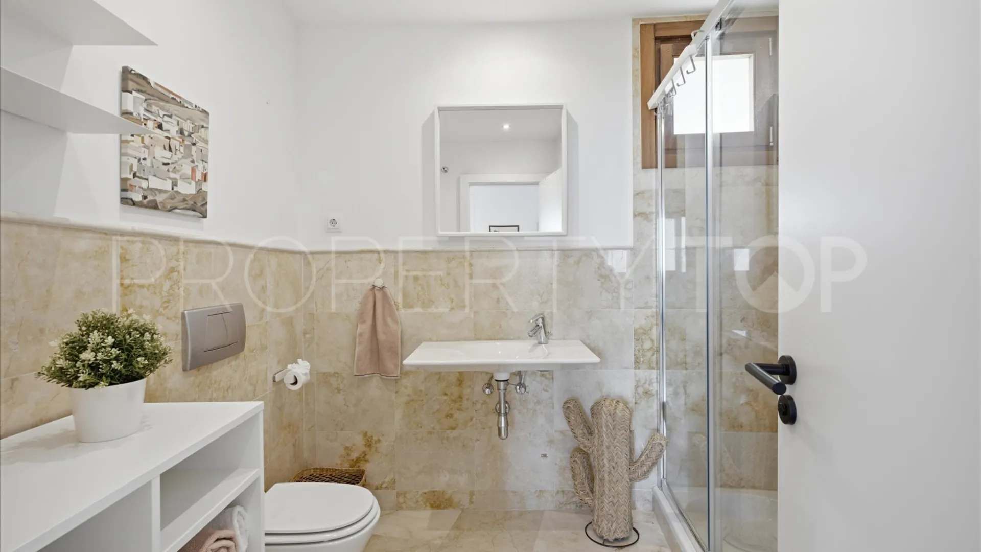 For sale penthouse in Los Altos de los Monteros