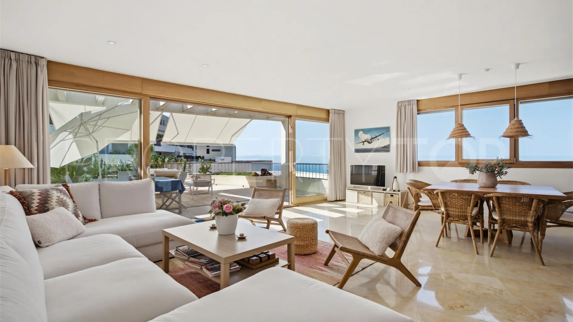 For sale penthouse in Los Altos de los Monteros