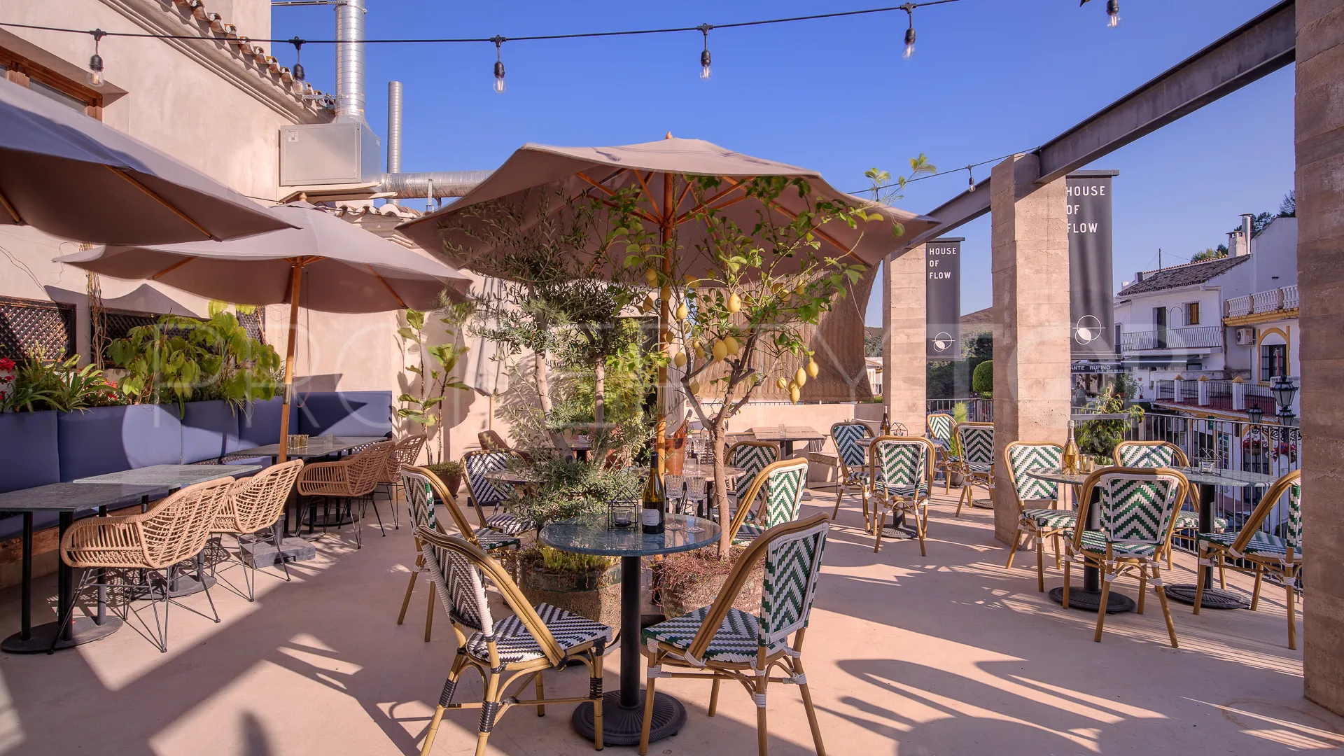 For sale commercial premises in Benahavis
