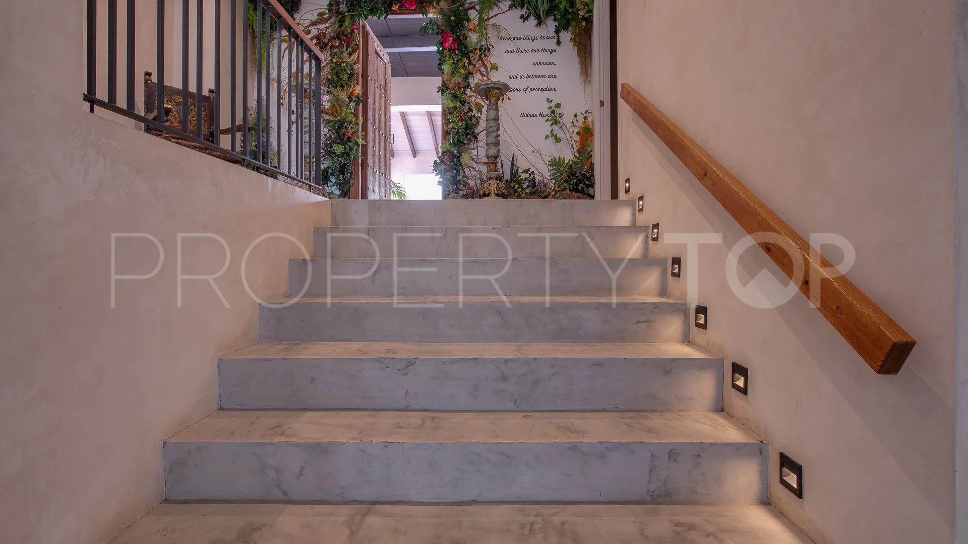 For sale commercial premises in Benahavis
