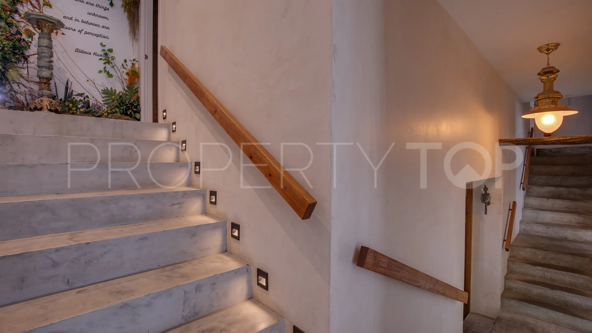 For sale commercial premises in Benahavis
