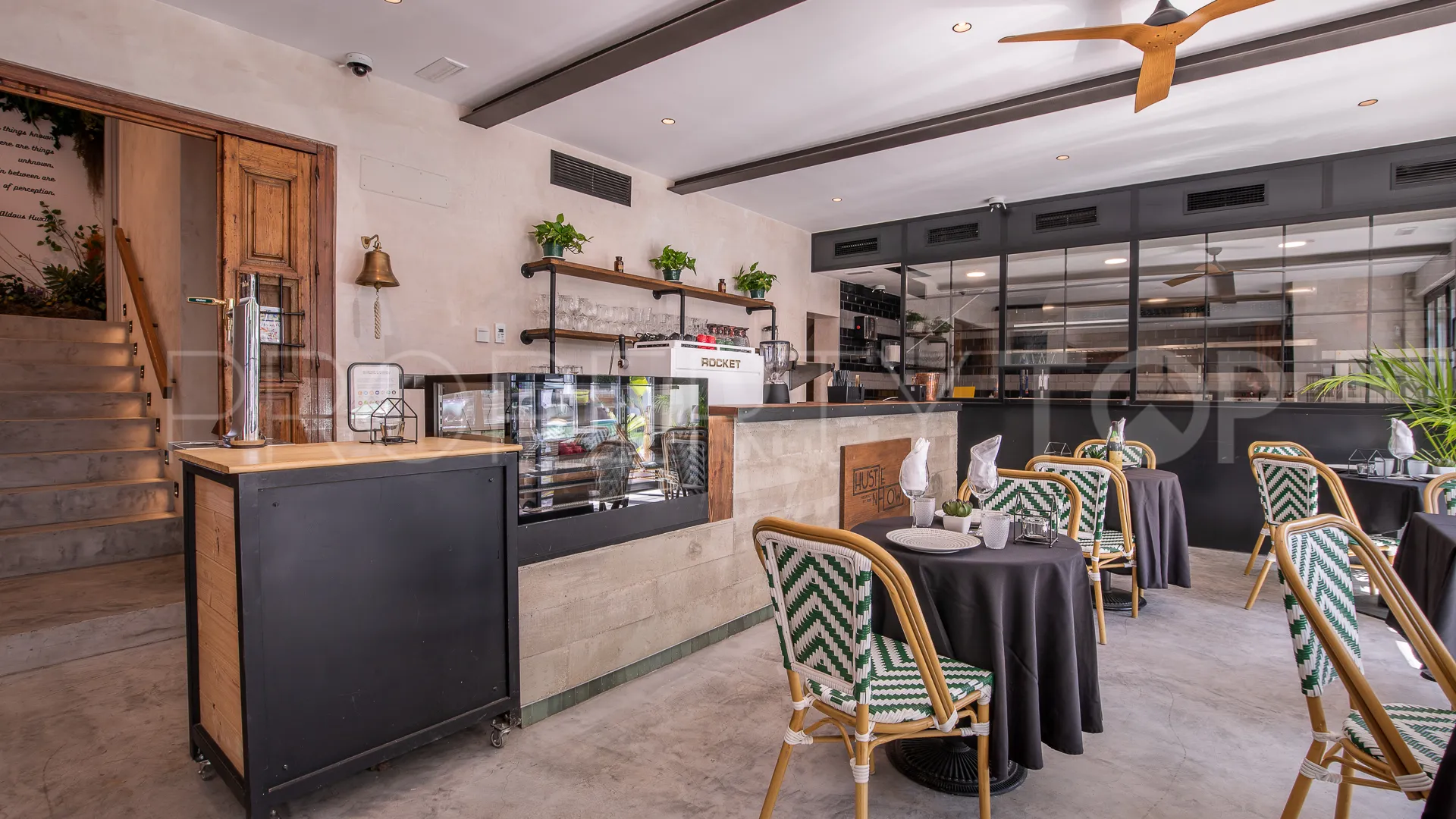 For sale commercial premises in Benahavis