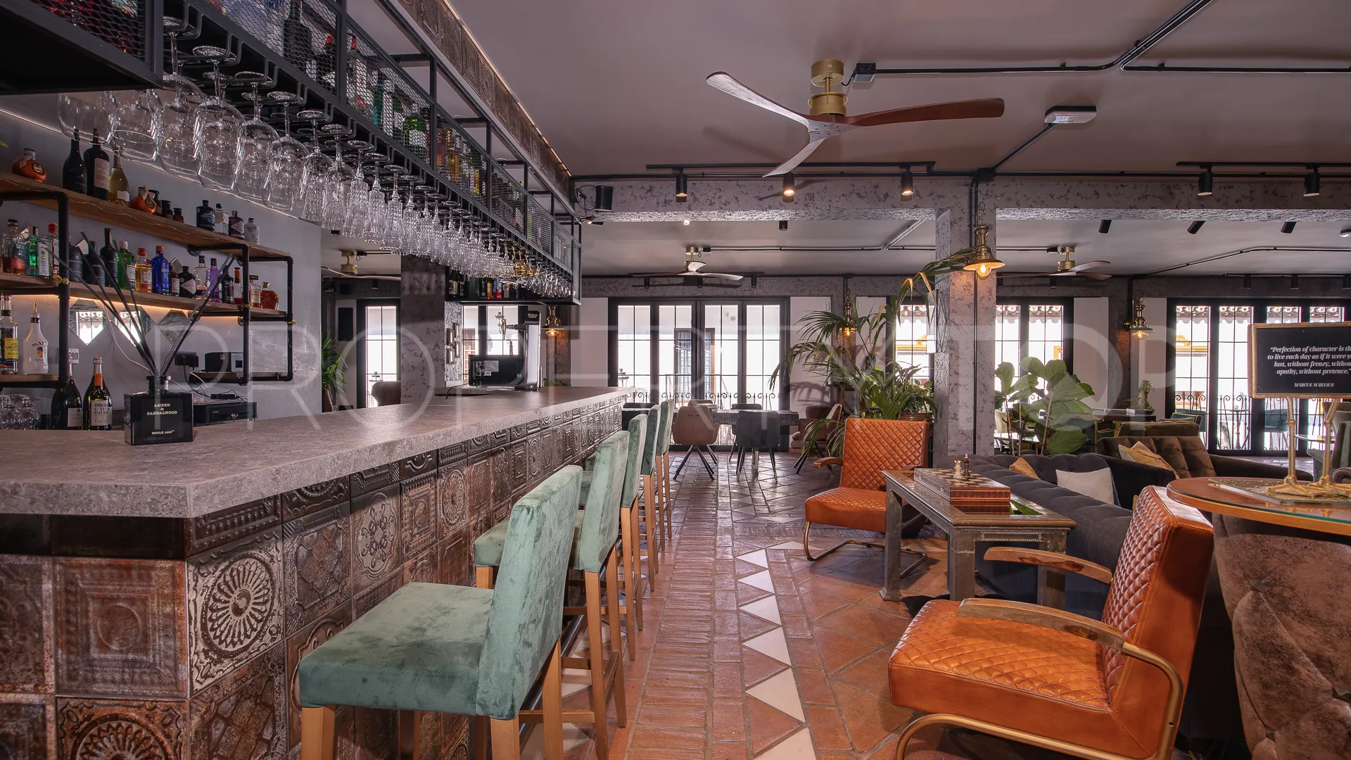 For sale commercial premises in Benahavis