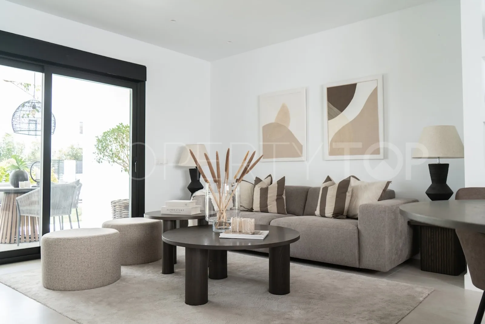 Nueva Andalucia 2 bedrooms apartment for sale
