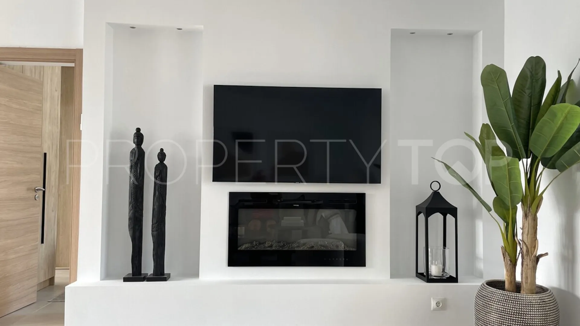 Nueva Andalucia 2 bedrooms apartment for sale