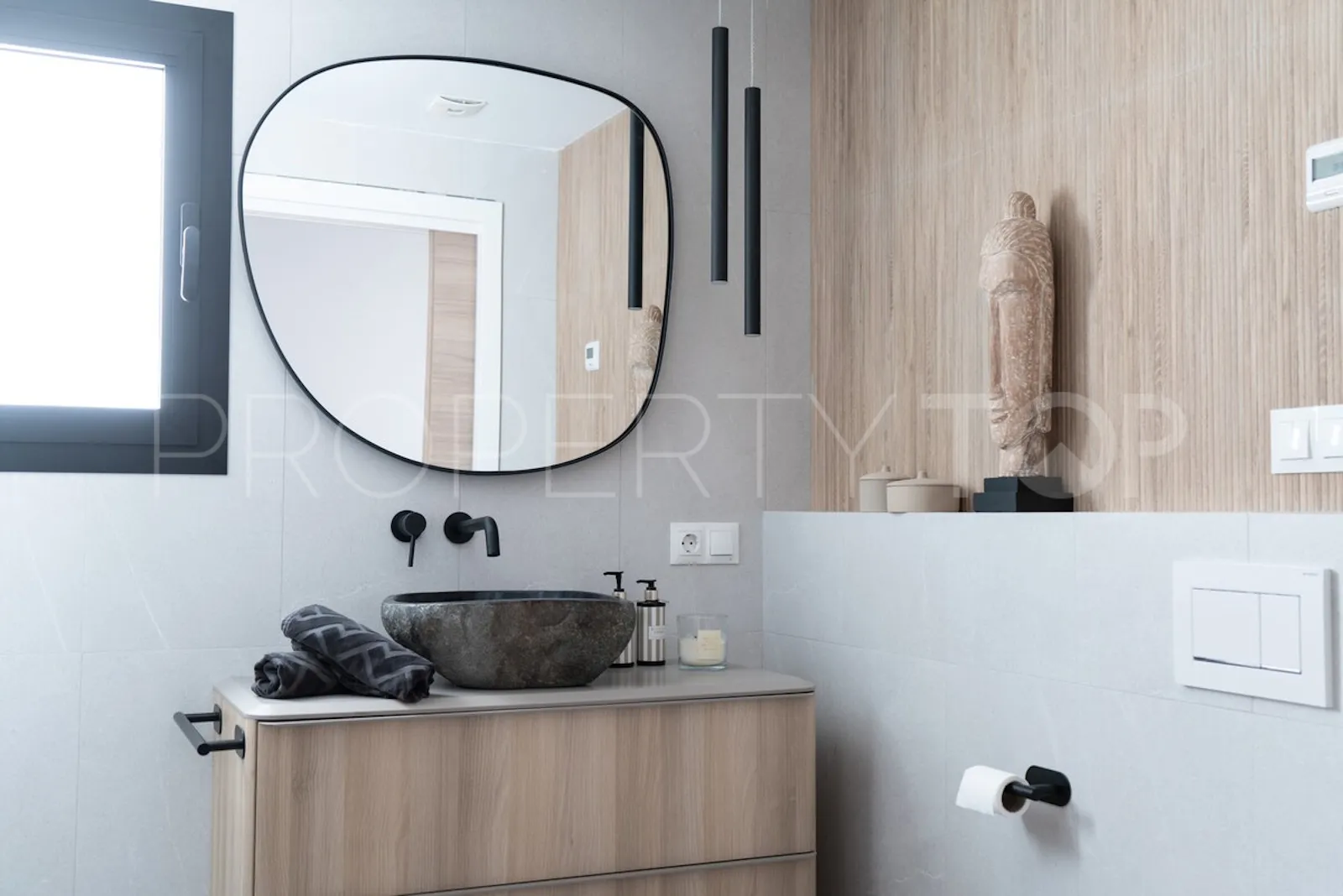 Nueva Andalucia 2 bedrooms apartment for sale