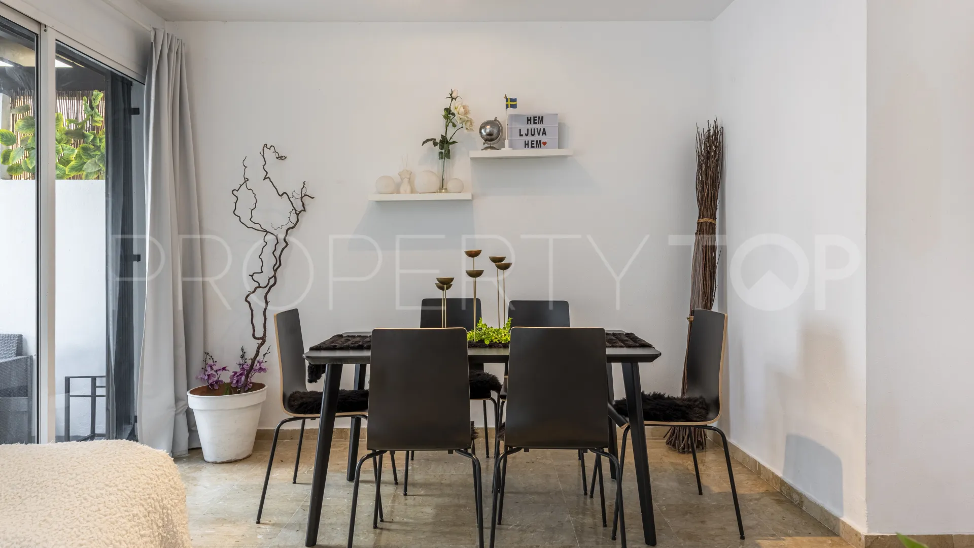 2 bedrooms Nueva Andalucia town house for sale
