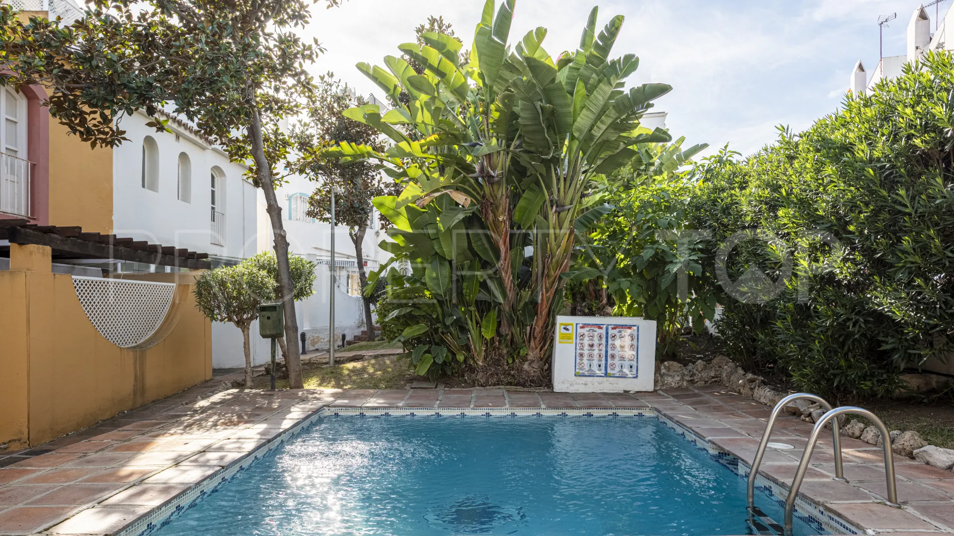 2 bedrooms Nueva Andalucia town house for sale