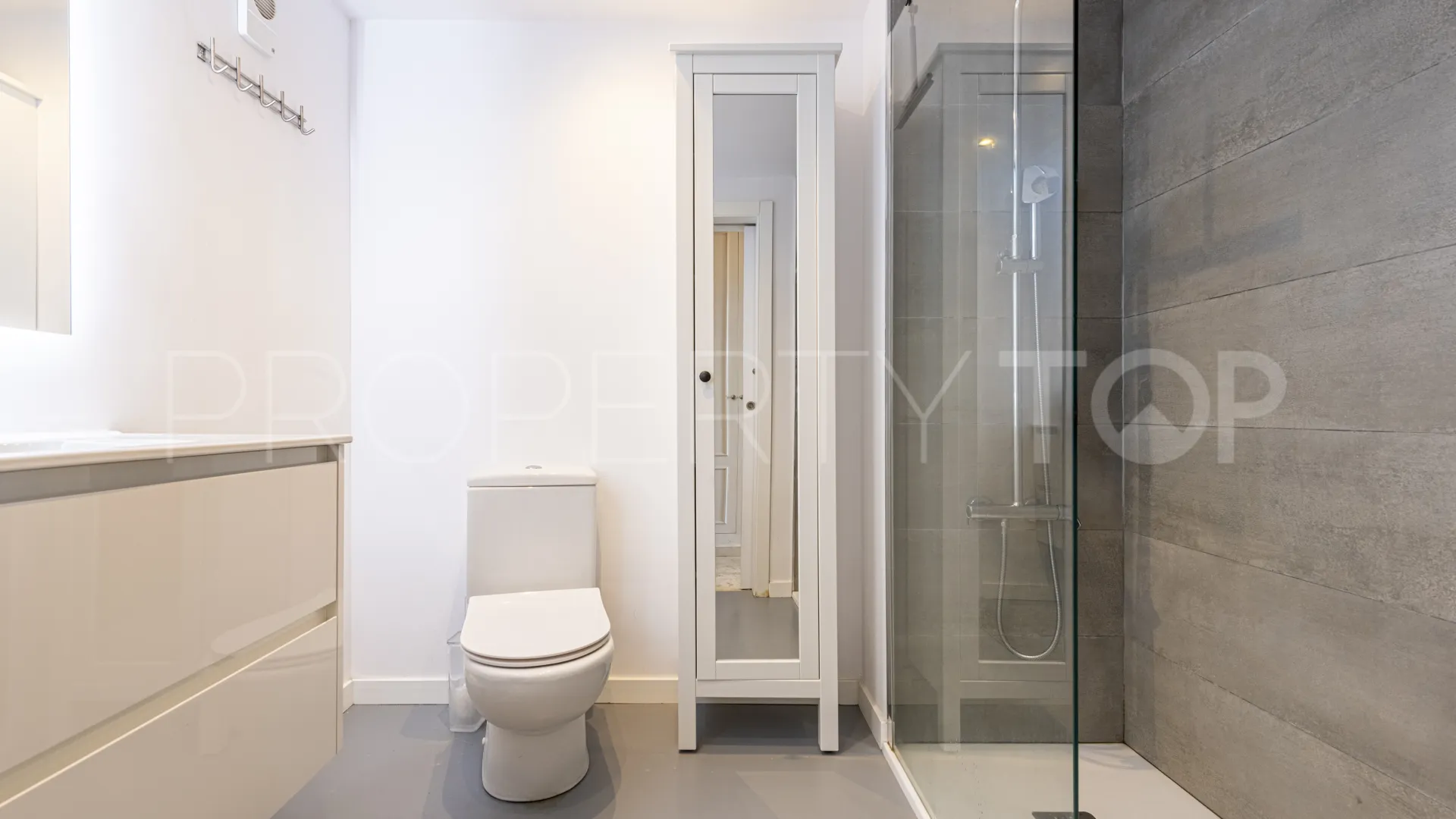 Selwo apartment for sale