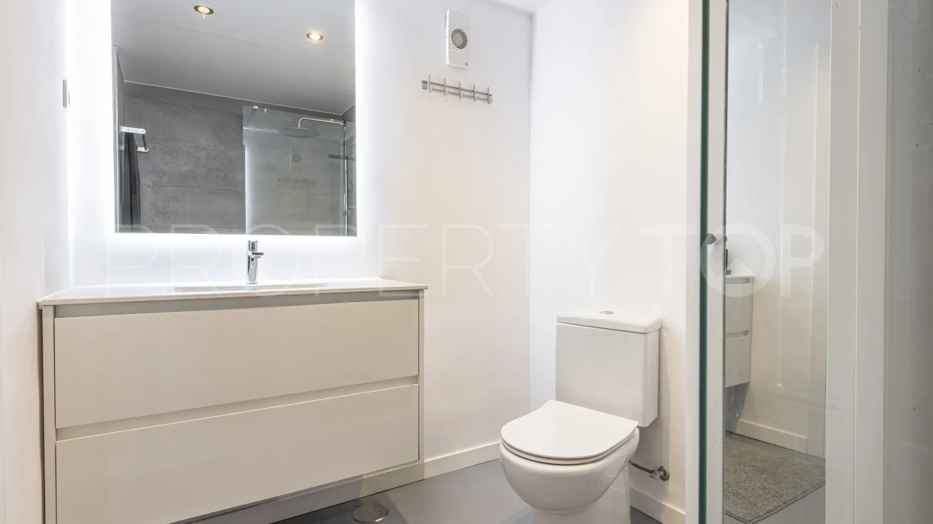 Selwo apartment for sale