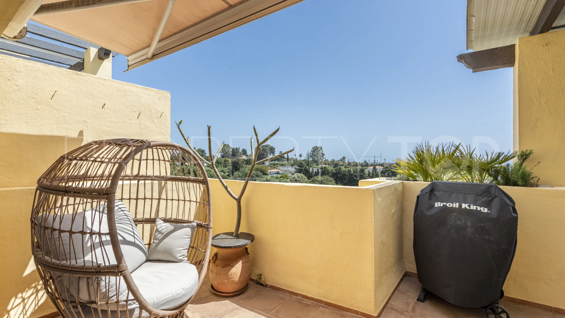Selwo apartment for sale