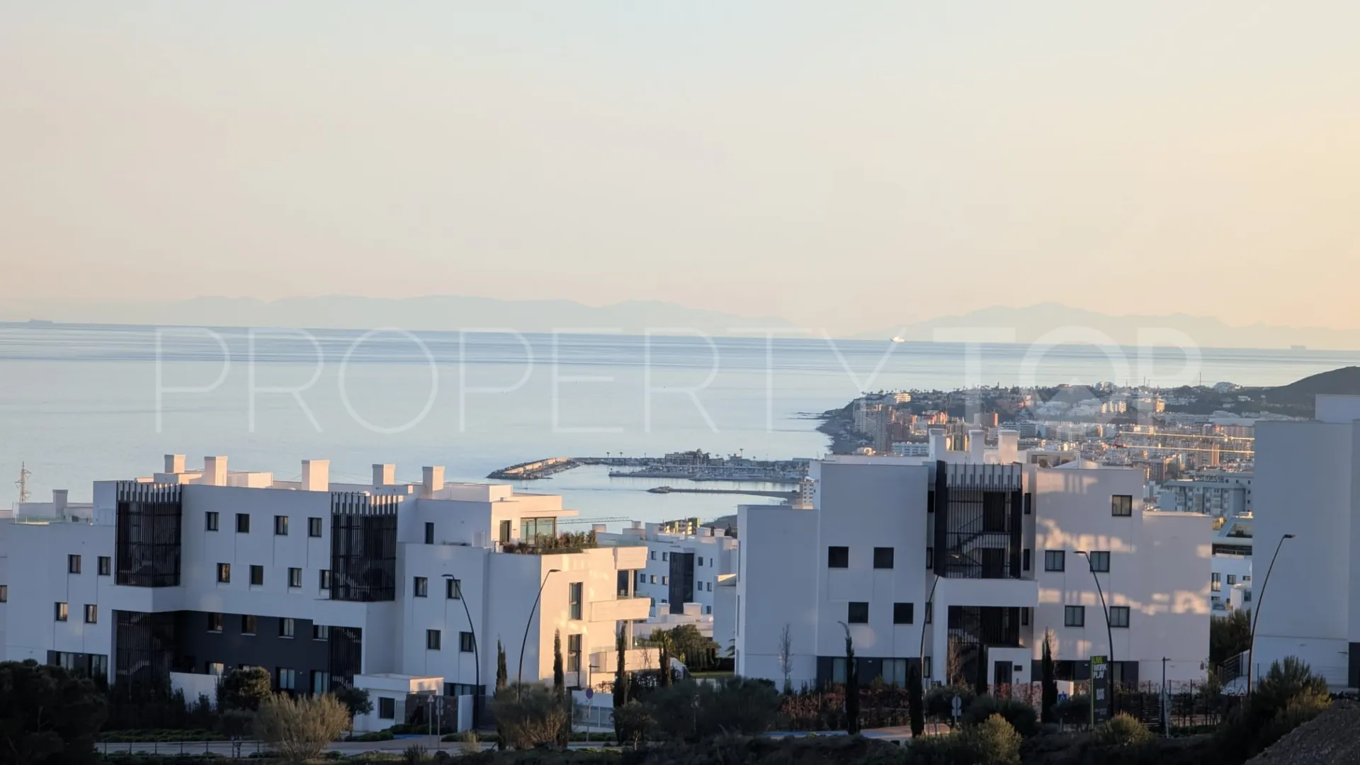 For sale El Higueron apartment with 3 bedrooms