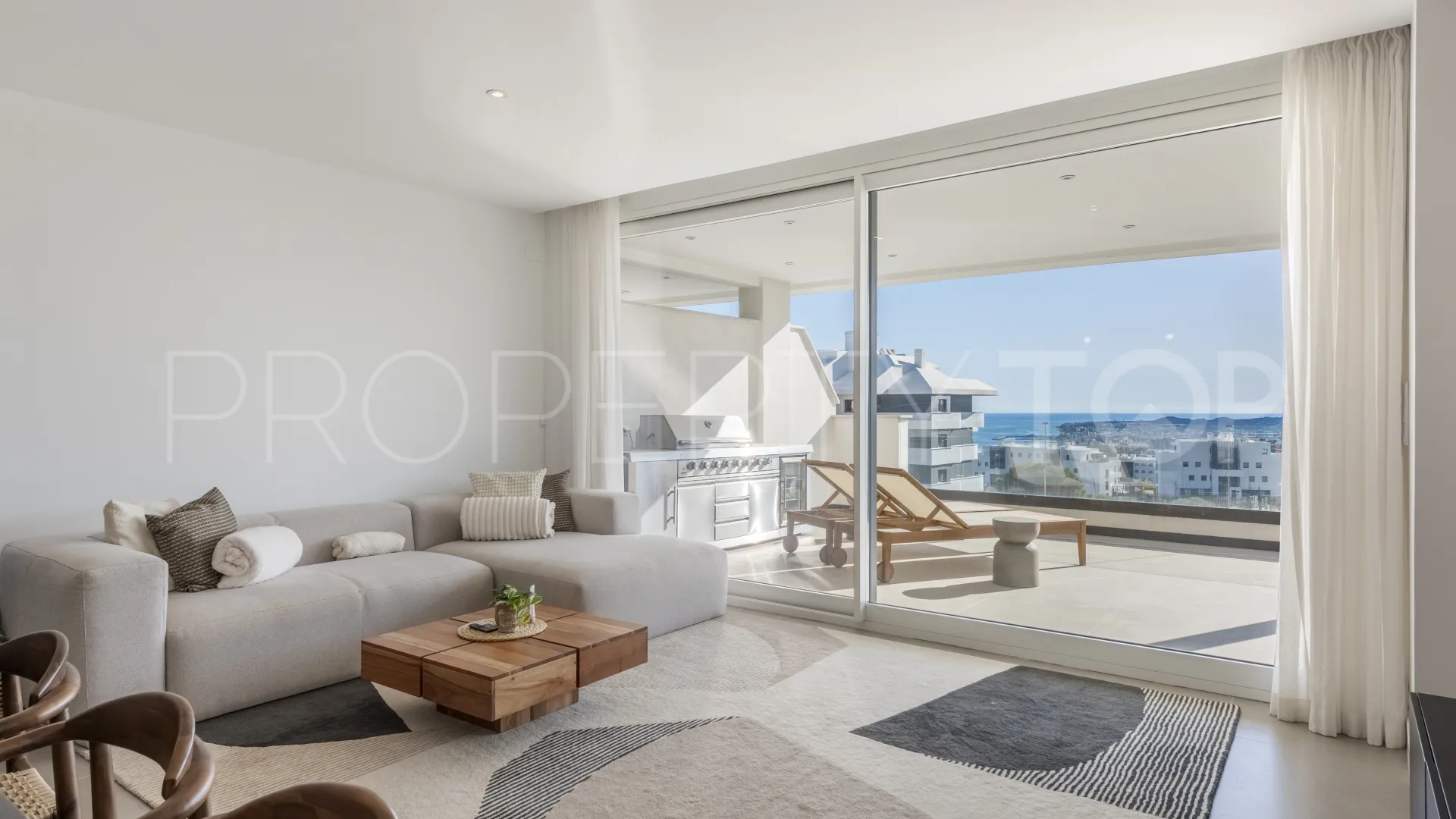 For sale El Higueron apartment with 3 bedrooms