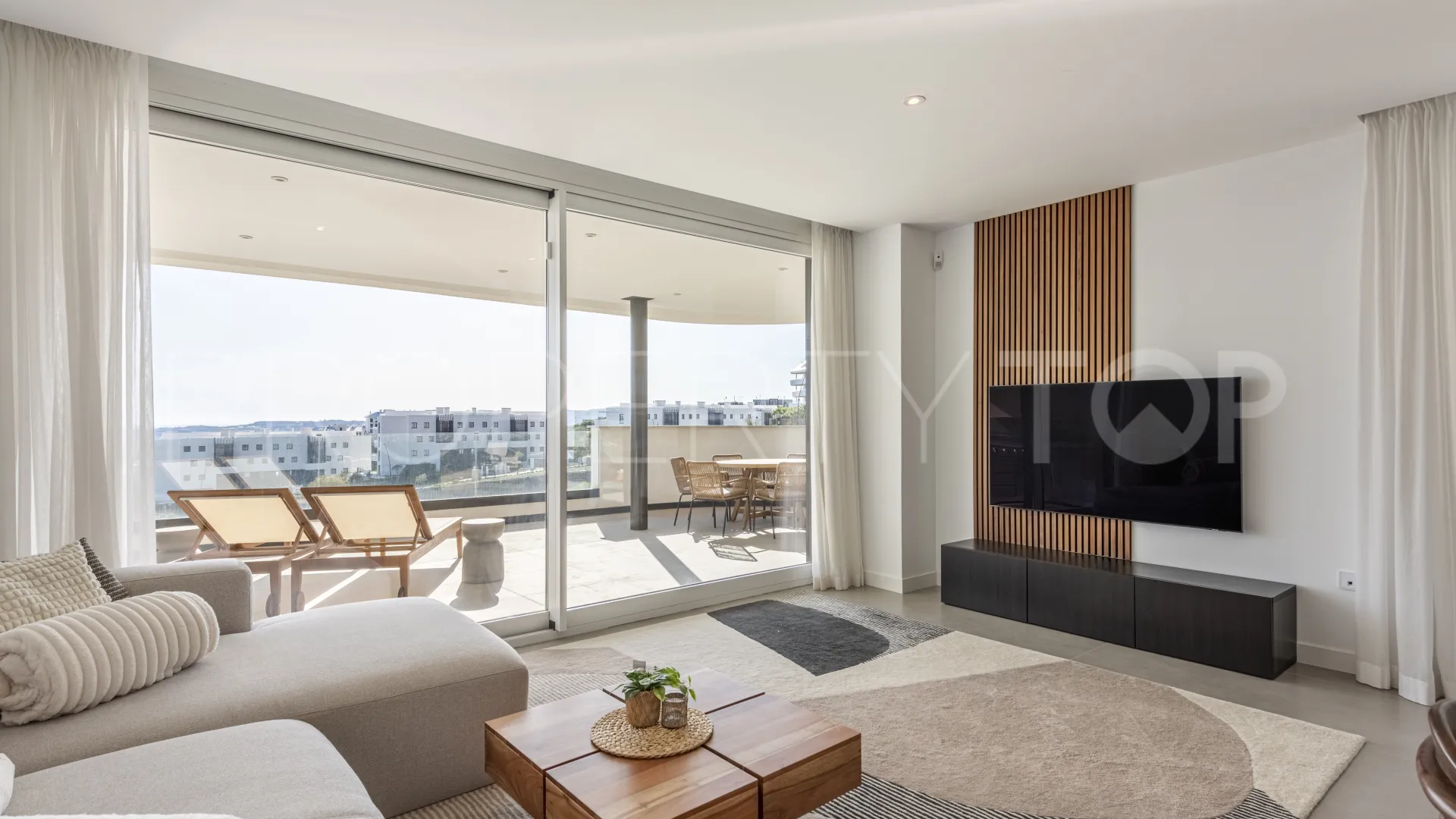 For sale El Higueron apartment with 3 bedrooms