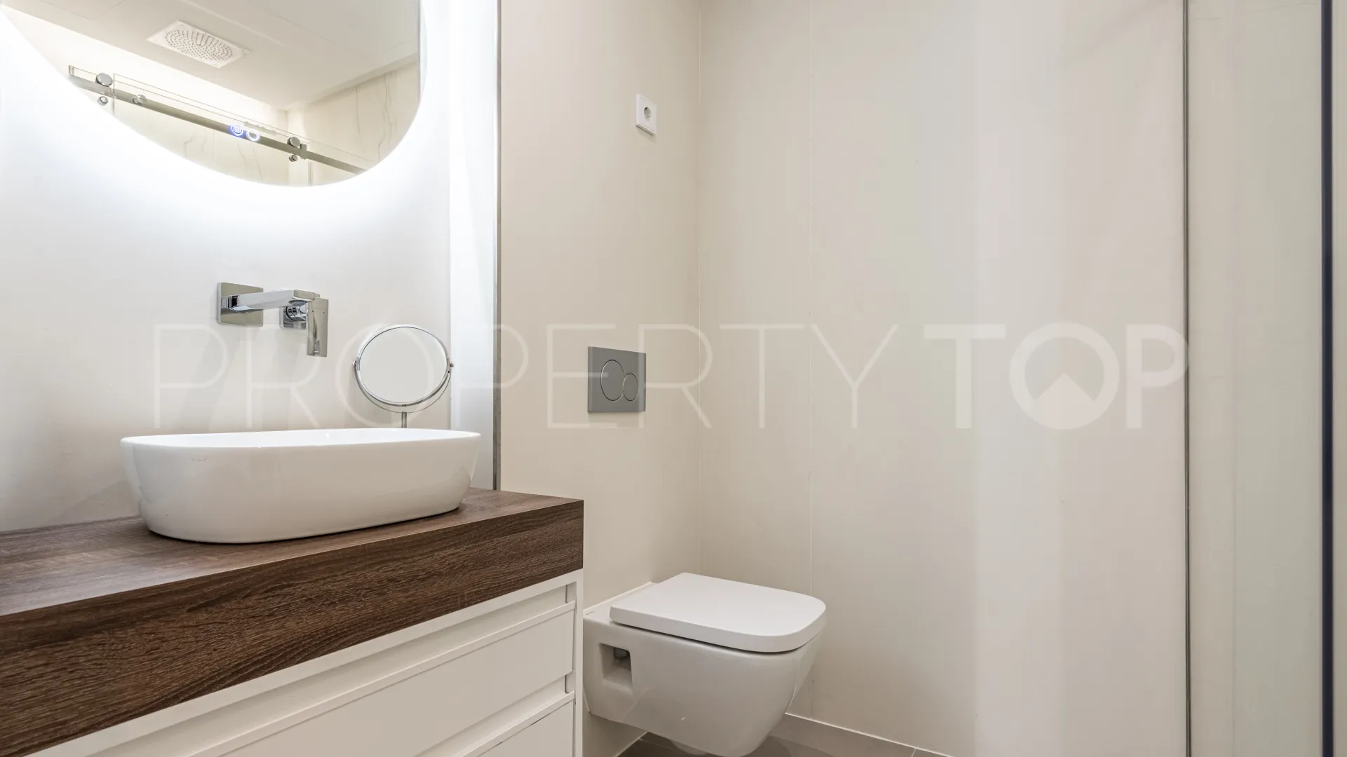 For sale El Higueron apartment with 3 bedrooms