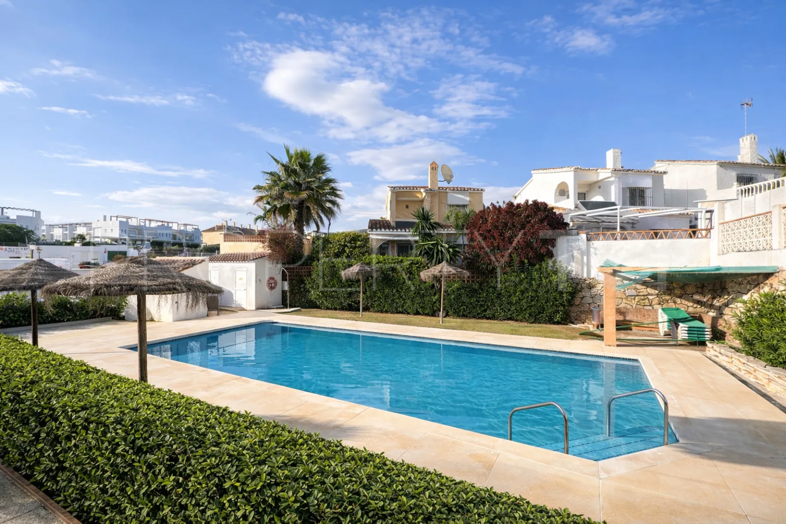 Semi detached house for sale in Calahonda