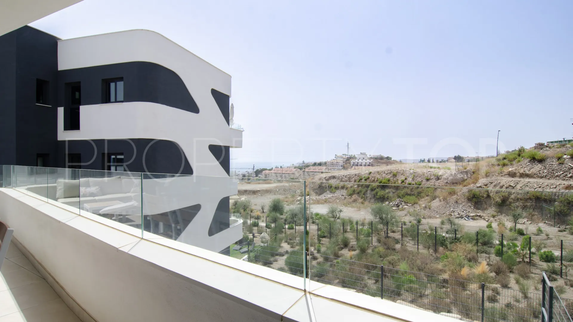 2 bedrooms apartment in Reserva del Higuerón for sale