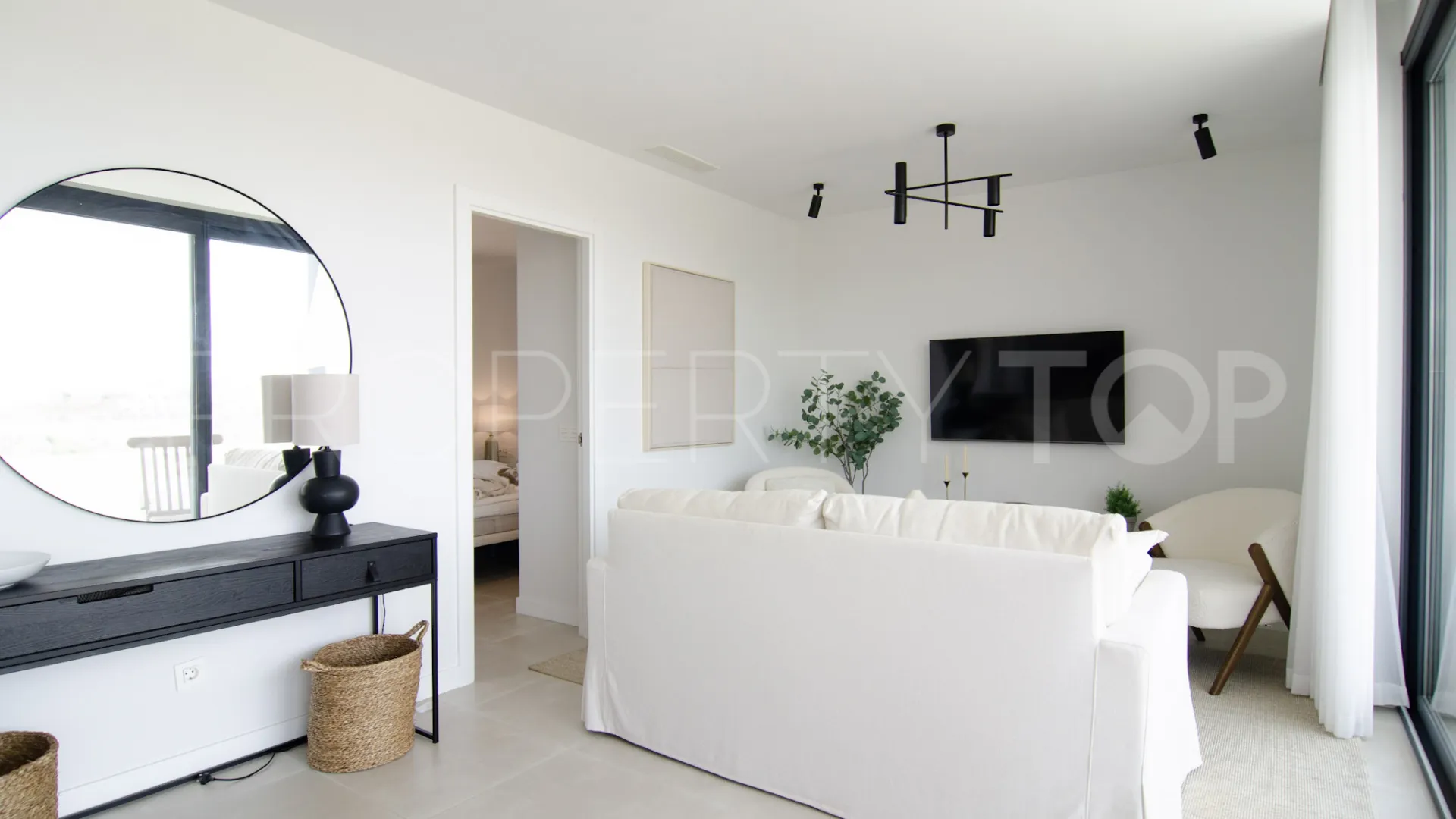 2 bedrooms apartment in Reserva del Higuerón for sale