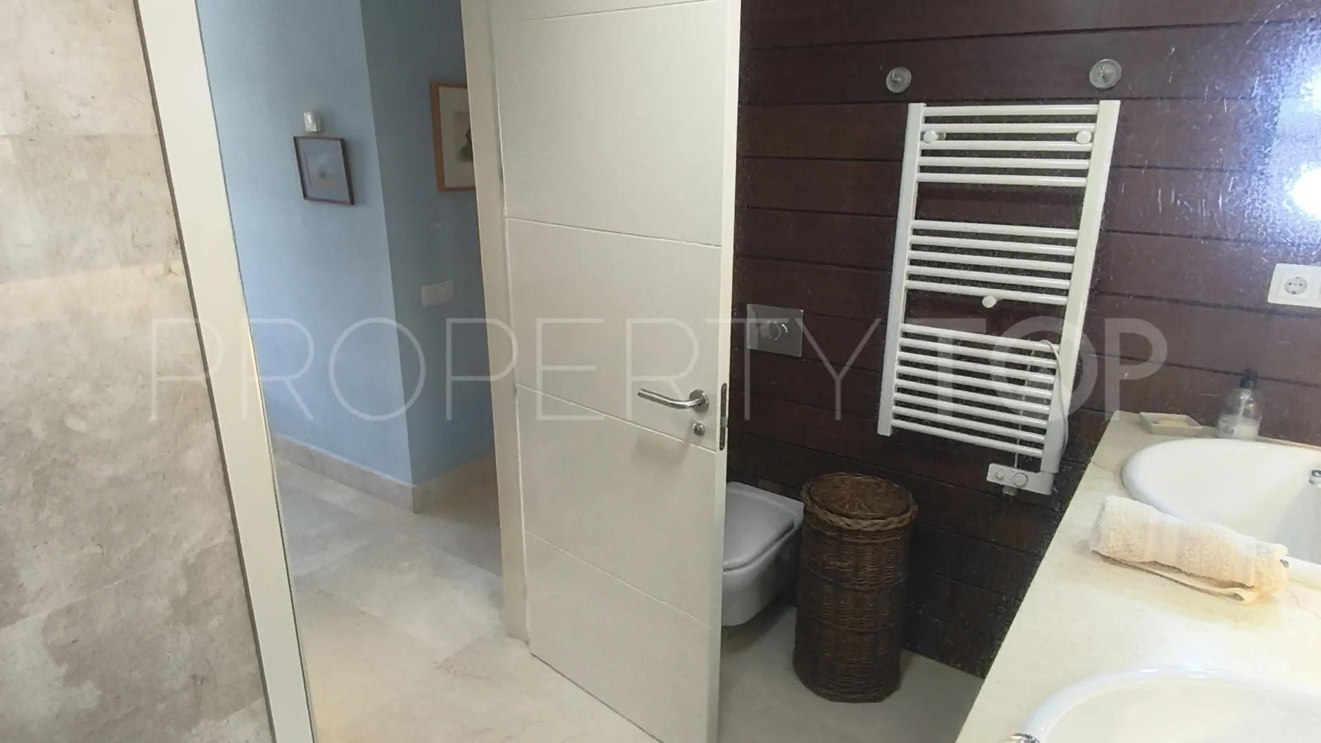 Buy Bahia de las Rocas penthouse with 3 bedrooms