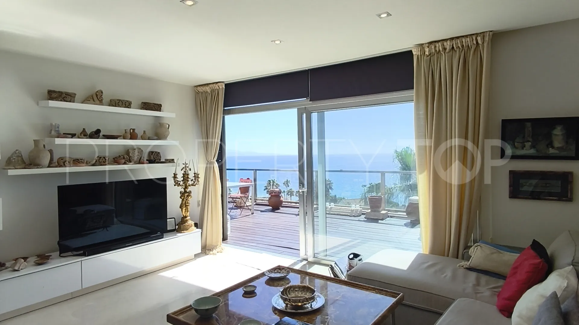 Buy Bahia de las Rocas penthouse with 3 bedrooms