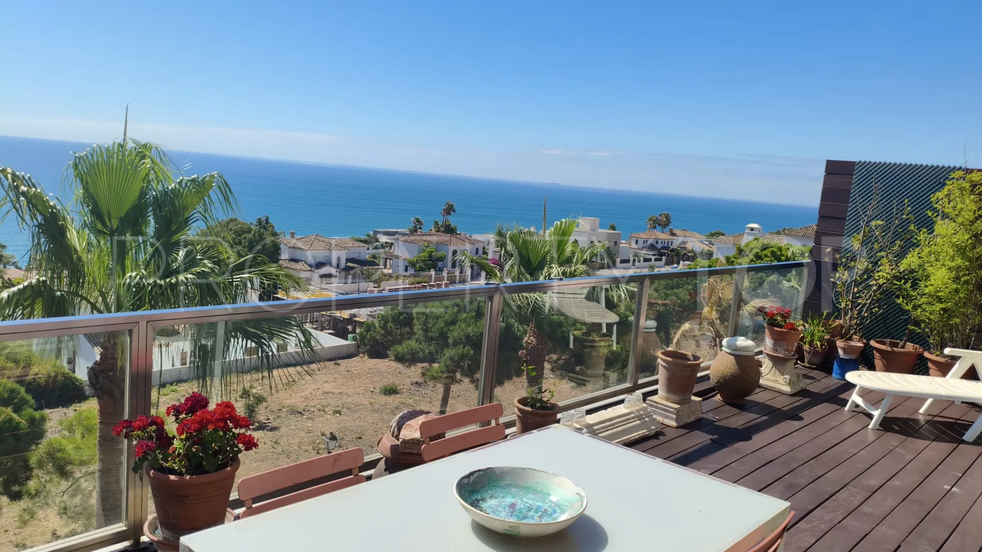 Buy Bahia de las Rocas penthouse with 3 bedrooms