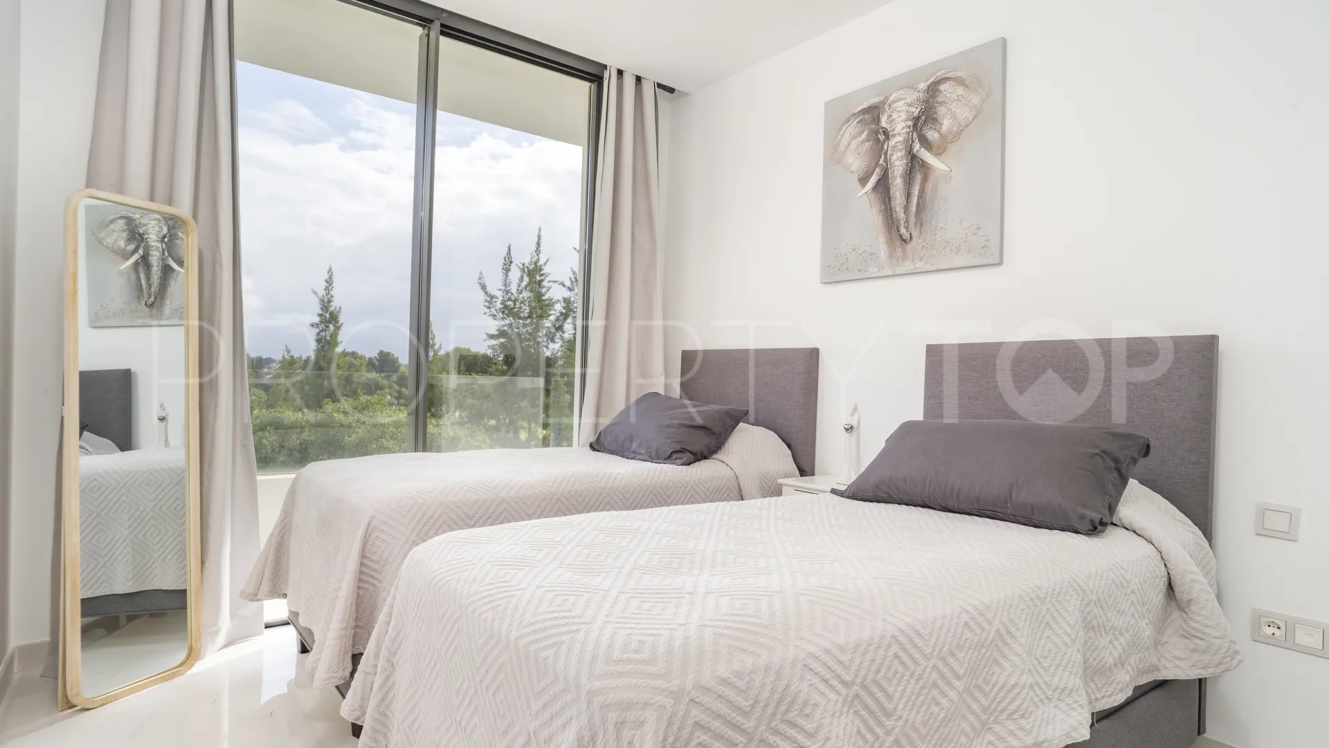 For sale Cataleya penthouse