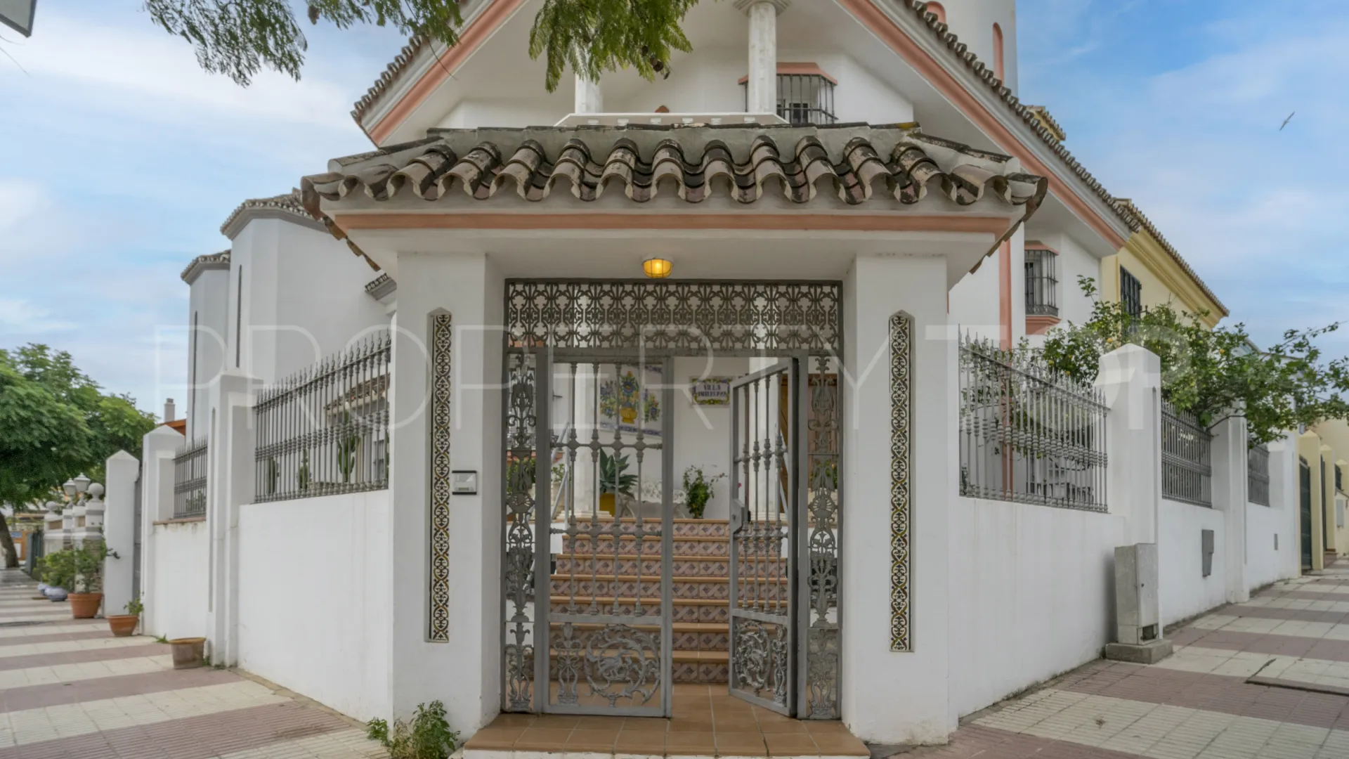 San Pedro de Alcantara 5 bedrooms semi detached house for sale