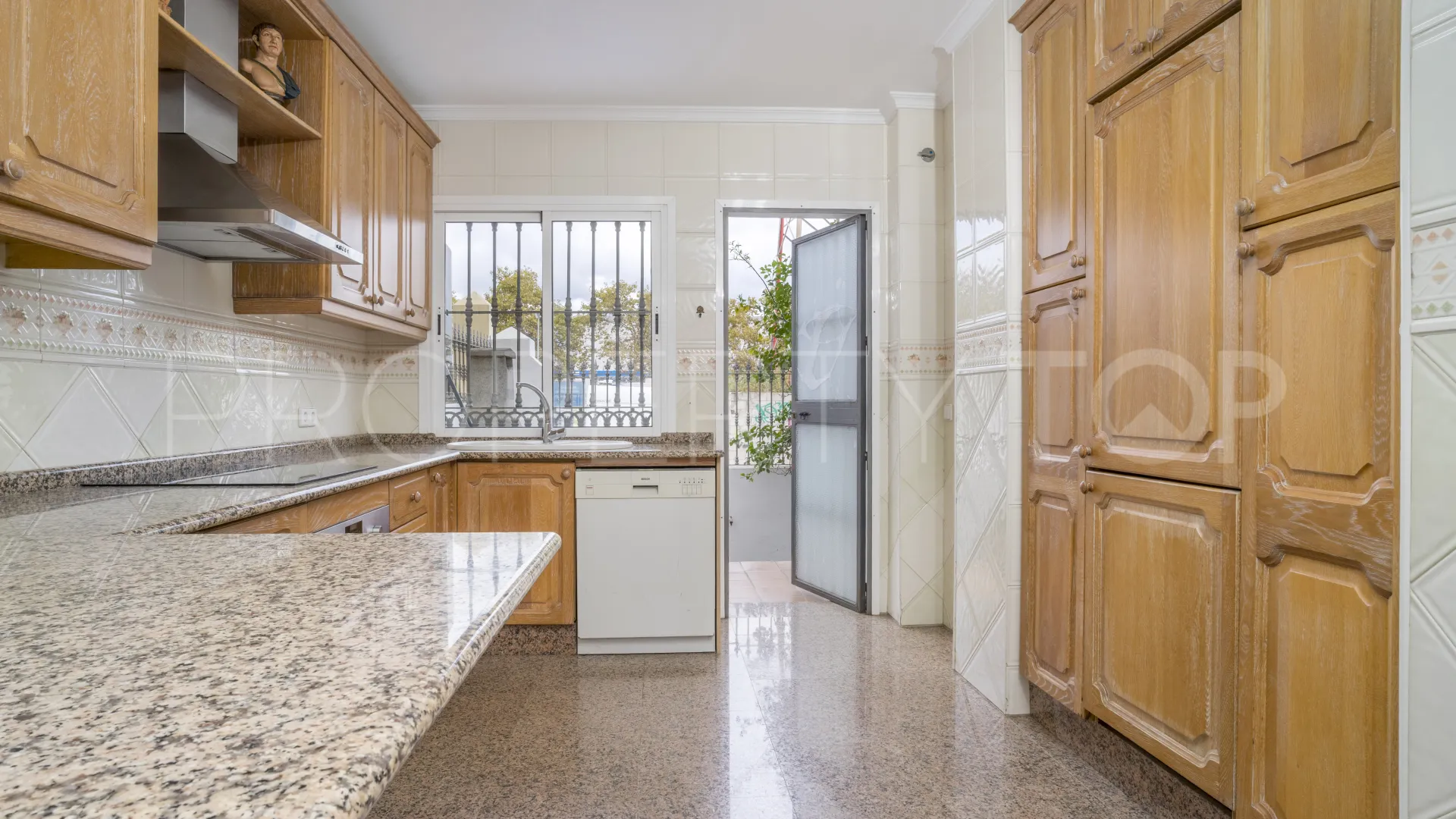 San Pedro de Alcantara 5 bedrooms semi detached house for sale