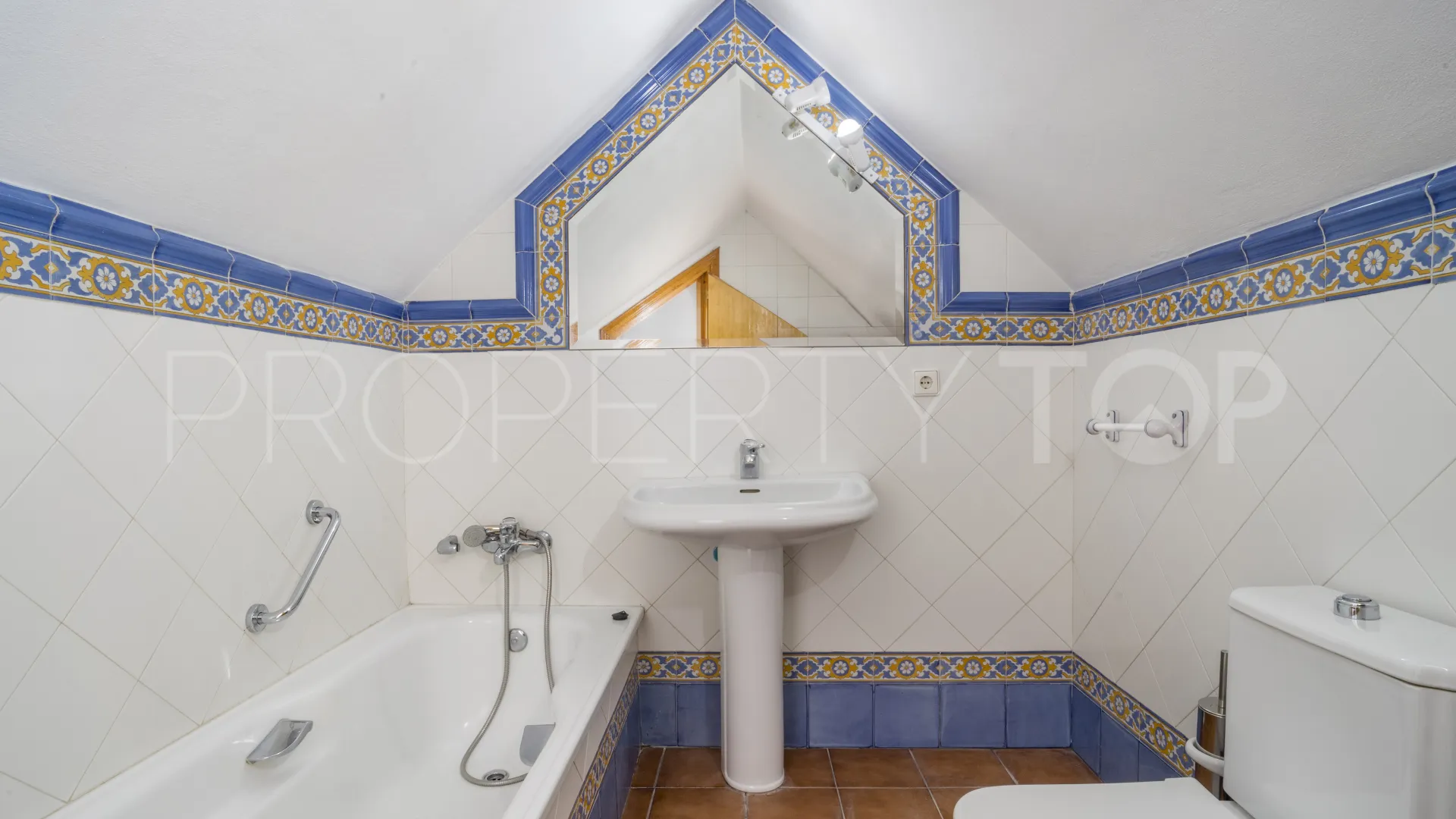 San Pedro de Alcantara 5 bedrooms semi detached house for sale