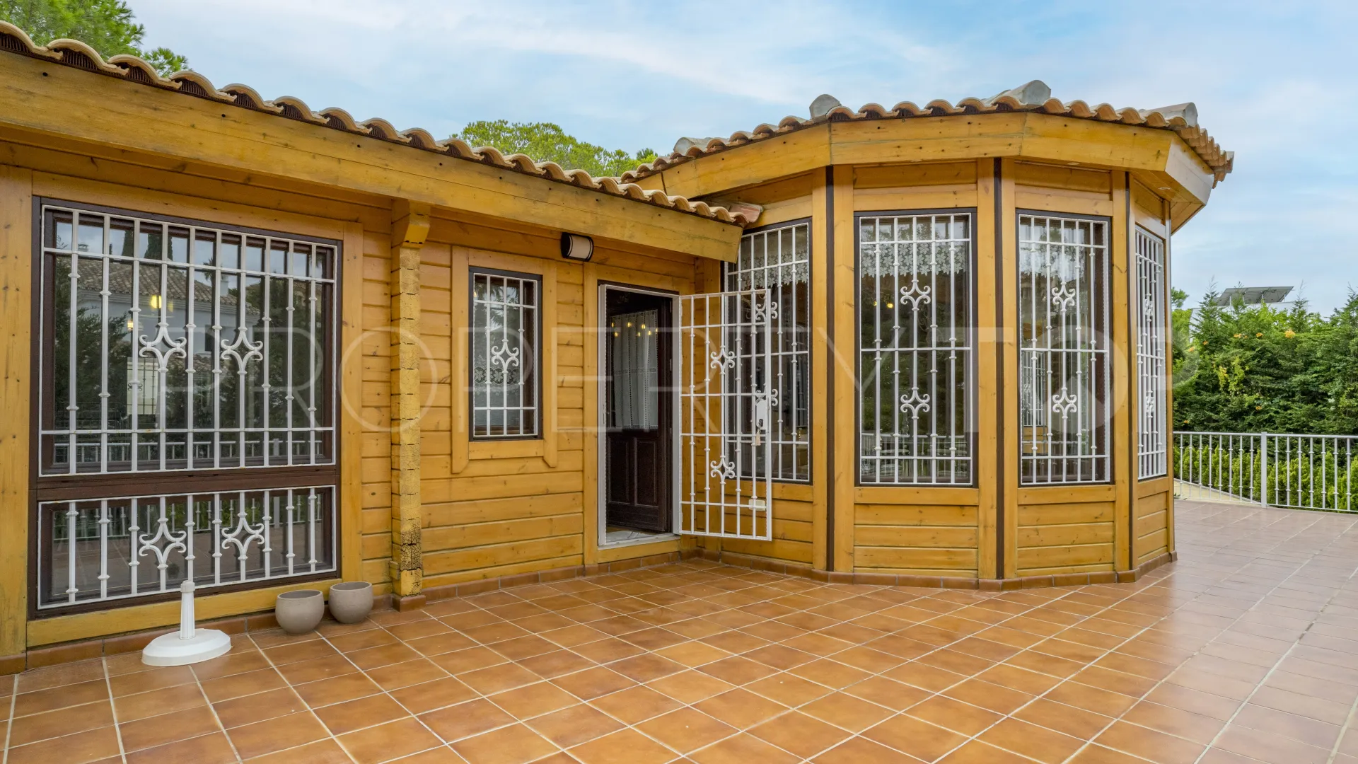 Chalet with 4 bedrooms for sale in Elviria